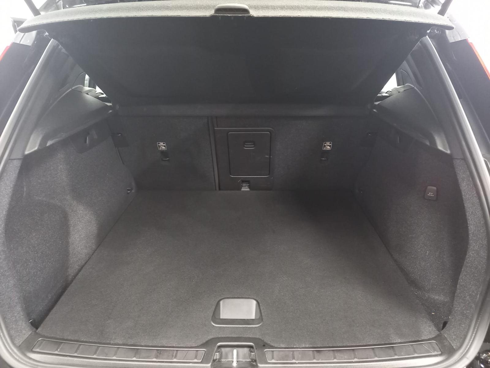 VOLVO XC40 1.5 T4 RECHARGE PHEV ESSENTIAL AUTO 33