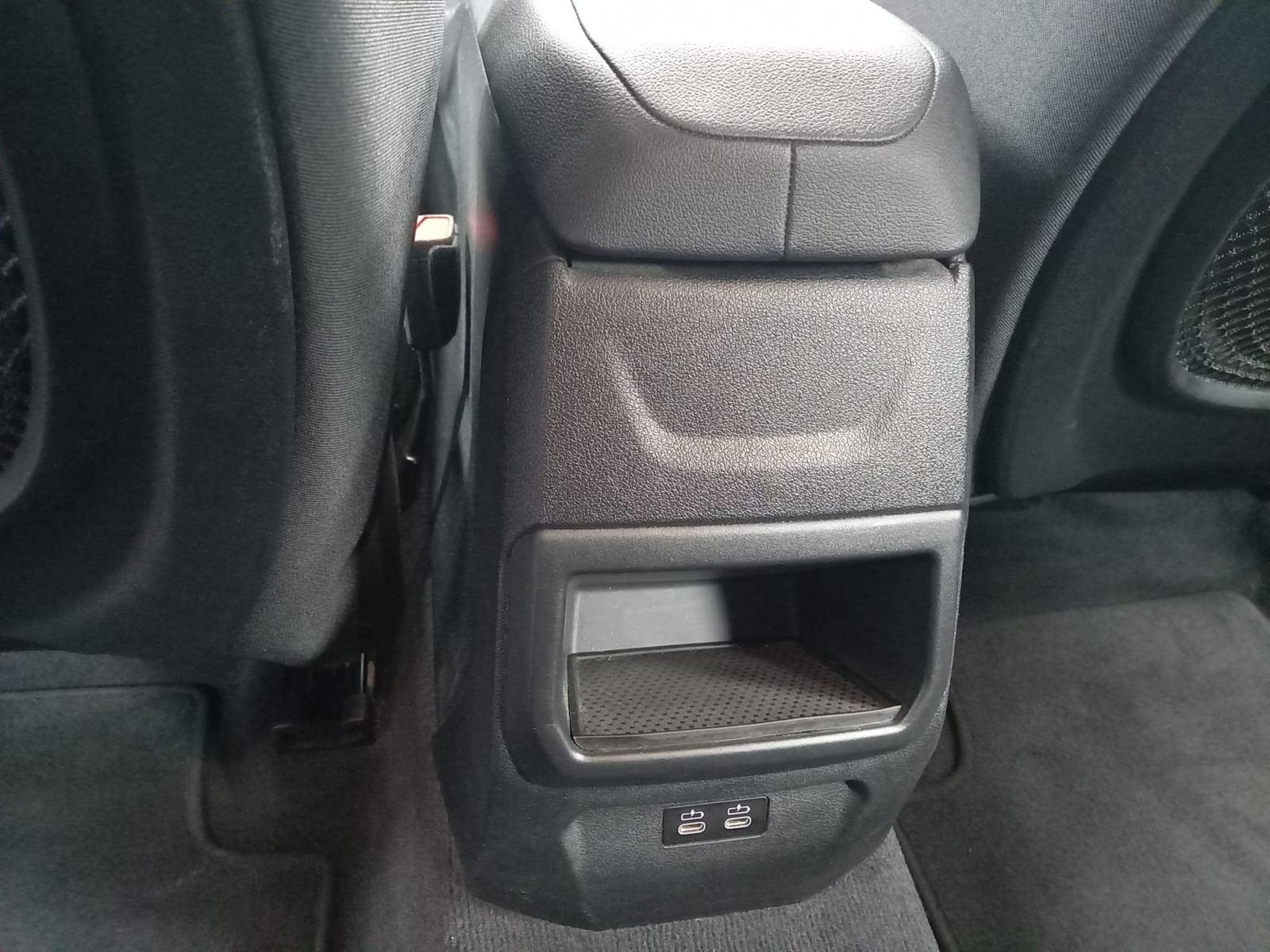 BMW SERIE 1 REEKS HATCH 116D (85 KW) 5D 25 