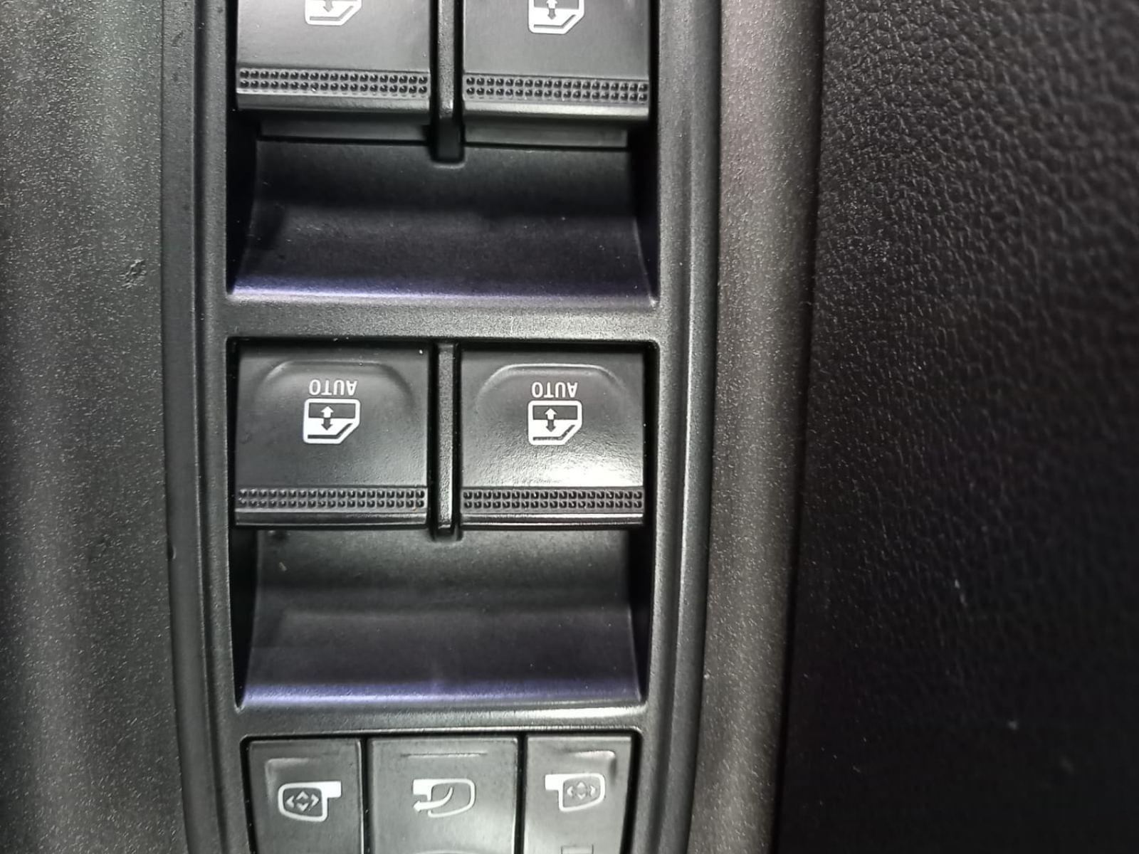 RENAULT CAPTUR Intens TCe 74kW (100CV) GLP 16 