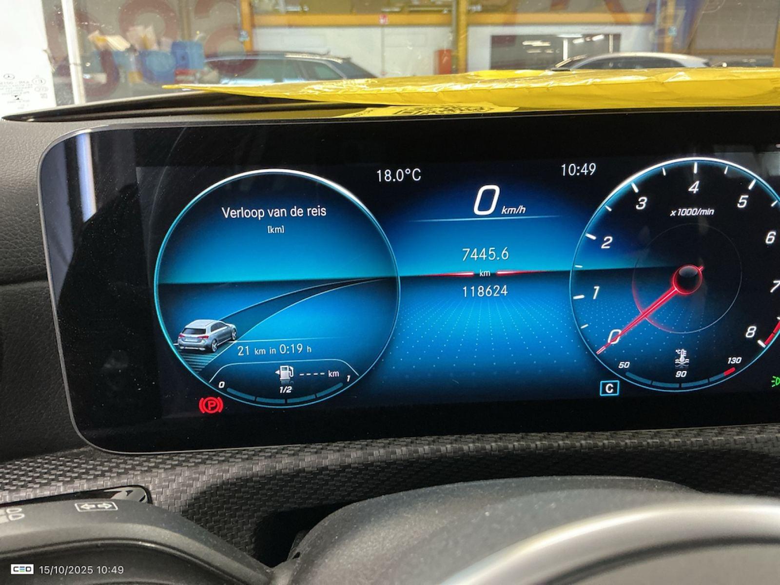 MERCEDES CLASE A 1.3 A 180 BUSINESS SOLUTION ESSENTIAL 8