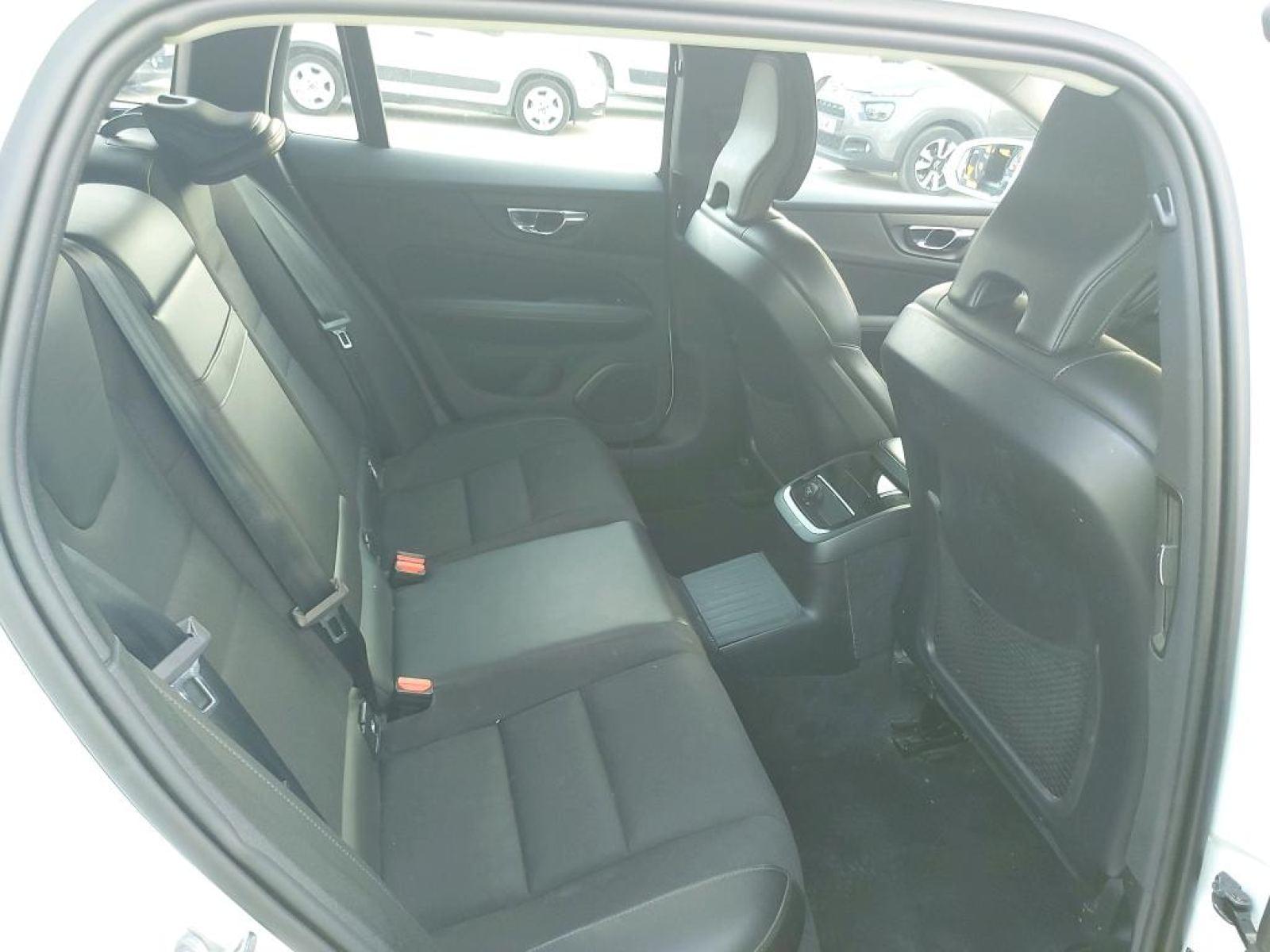 VOLVO V60 2.0 T8 BUSINESS PLUS AUTO 8 