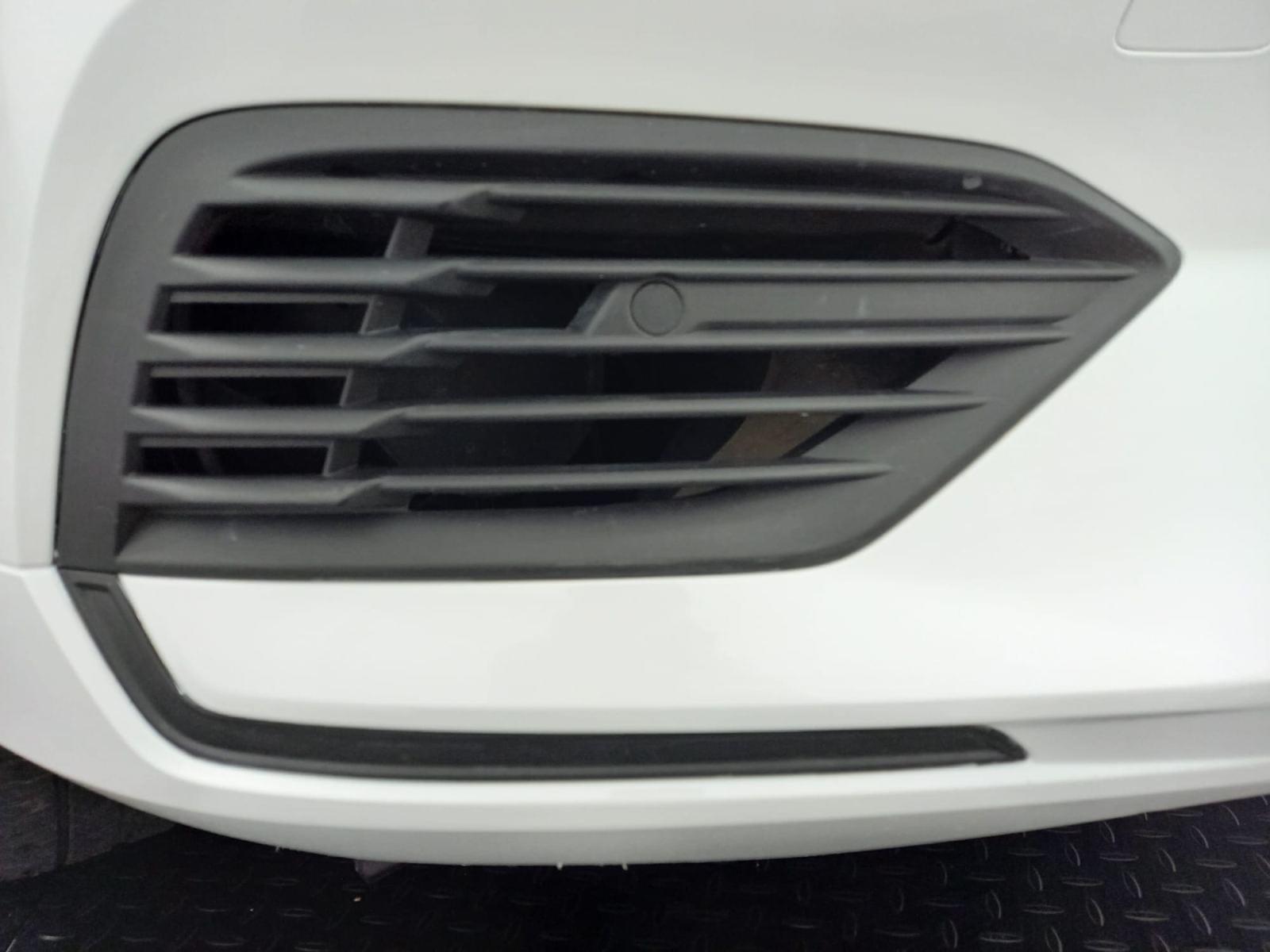 VOLVO V60 2.0 T8 BUSINESS PLUS AUTO 27 