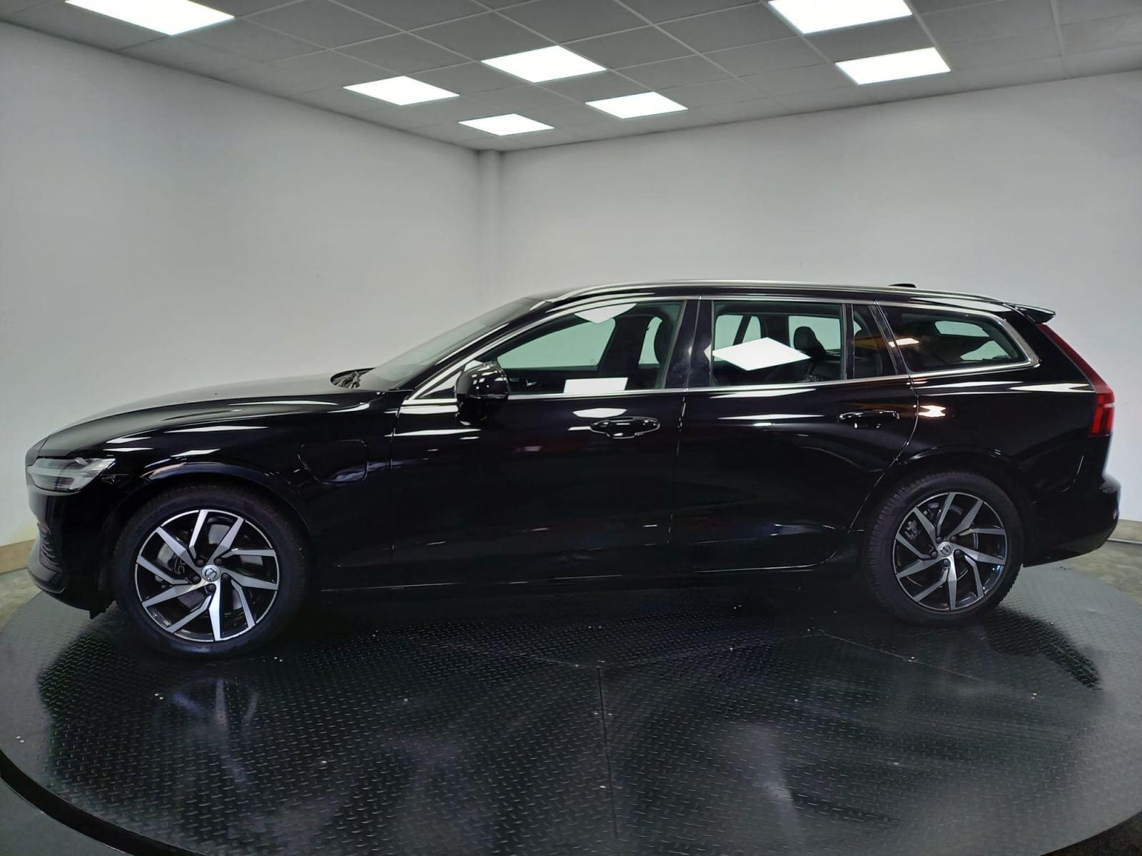 VOLVO V60 2.0 T8 BUSINESS PLUS AUTO 3