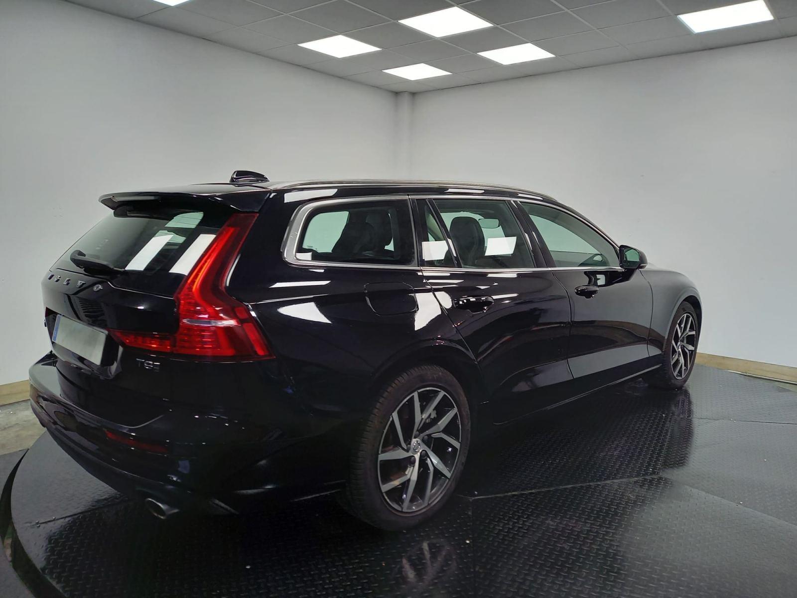 VOLVO V60 2.0 T8 BUSINESS PLUS AUTO 4