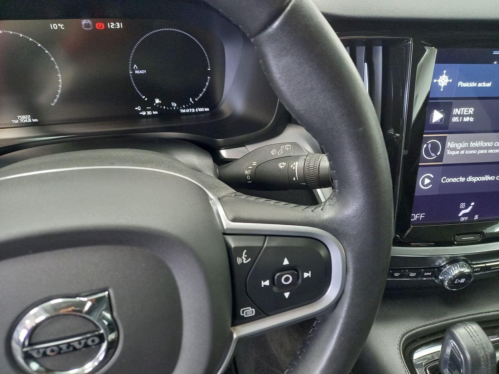 VOLVO V60 2.0 T8 BUSINESS PLUS AUTO 17