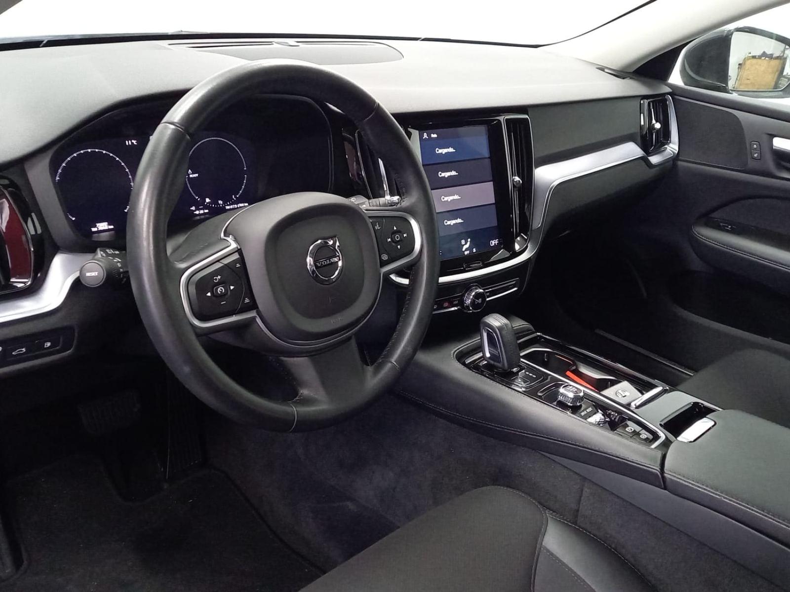 VOLVO V60 2.0 T8 BUSINESS PLUS AUTO 36