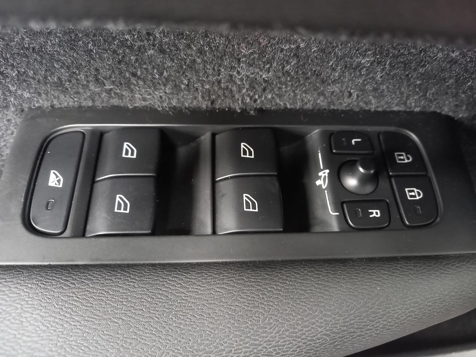 VOLVO XC40 T5 RECHARGE INSCRIPTION EXPRESSION AUT 11 