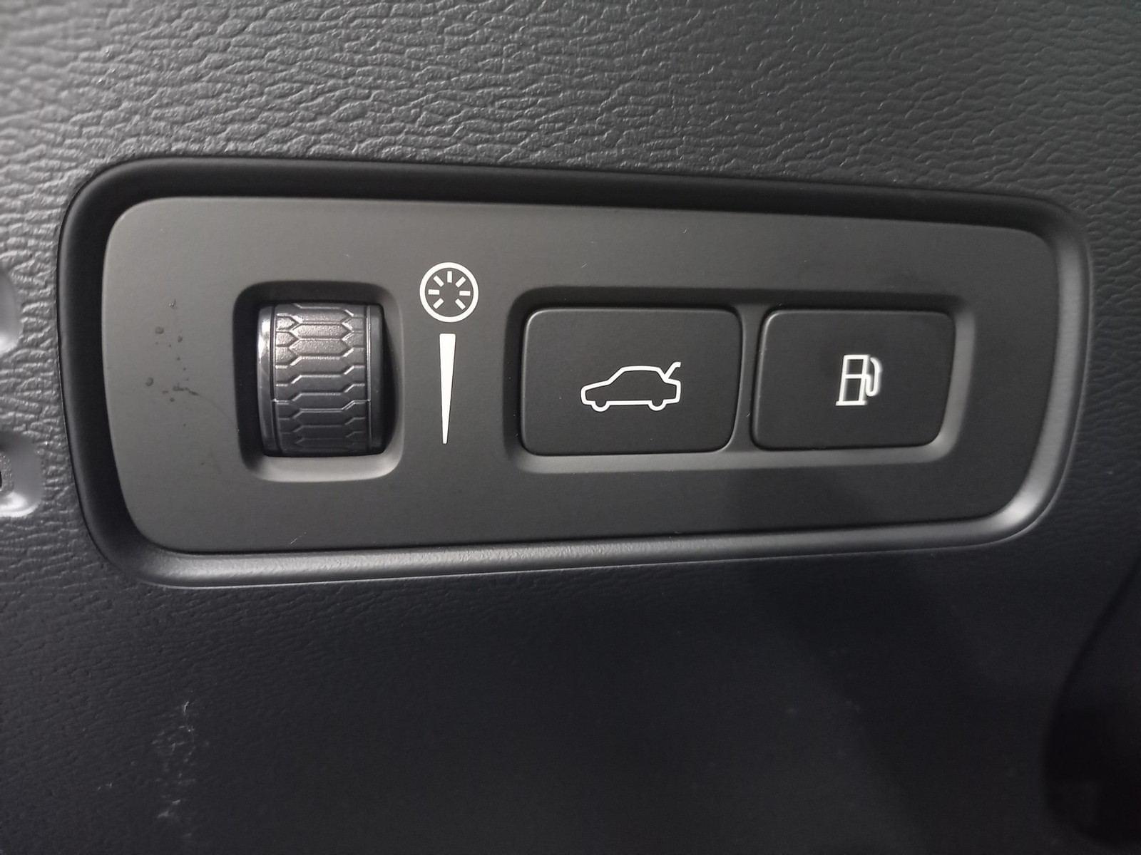 VOLVO XC40 T5 RECHARGE INSCRIPTION EXPRESSION AUT 12 