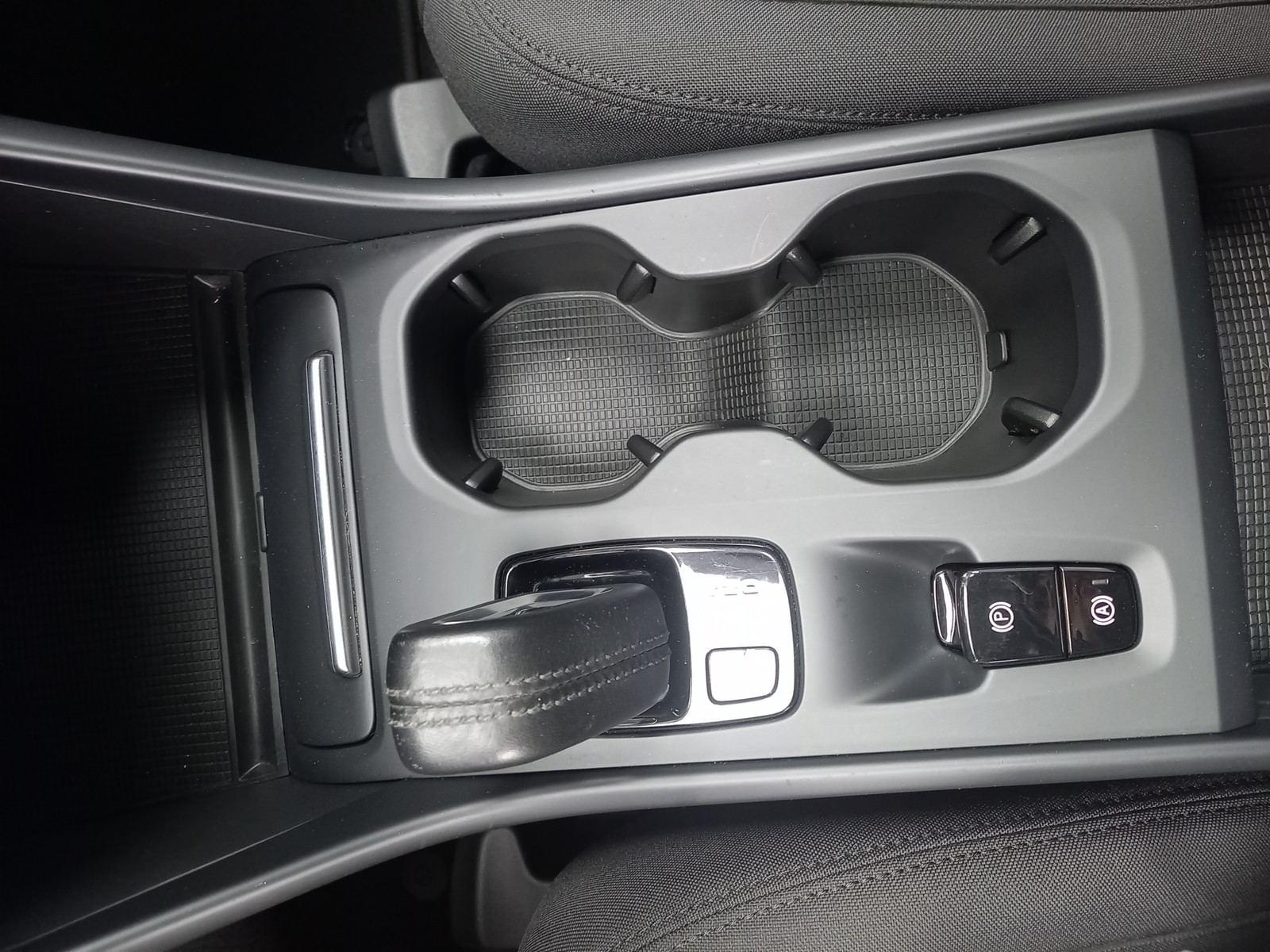 VOLVO XC40 T5 RECHARGE INSCRIPTION EXPRESSION AUT 21 