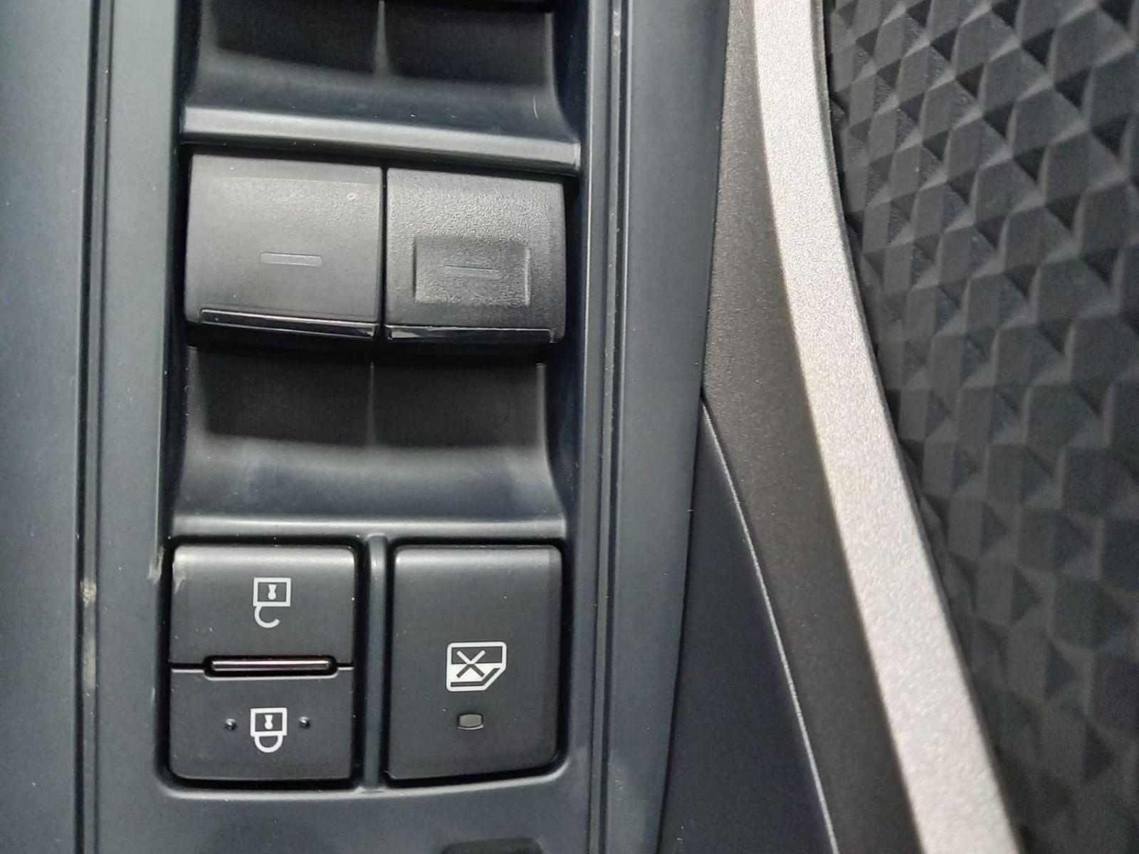 TOYOTA C-HR 1.8 125H Active 12