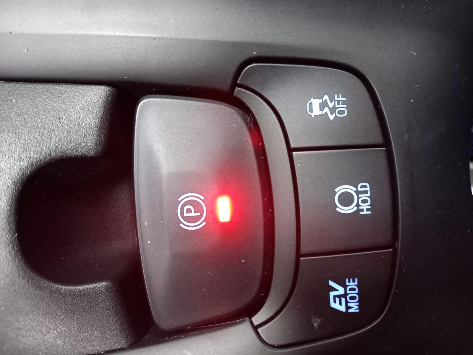 TOYOTA C-HR 1.8 125H Active 22