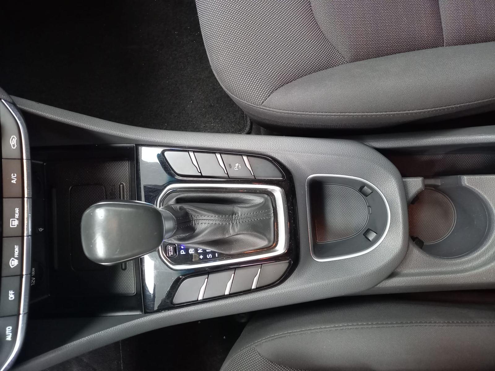 HYUNDAI IONIQ 1.6 GDI HEV TECNO DCT 20