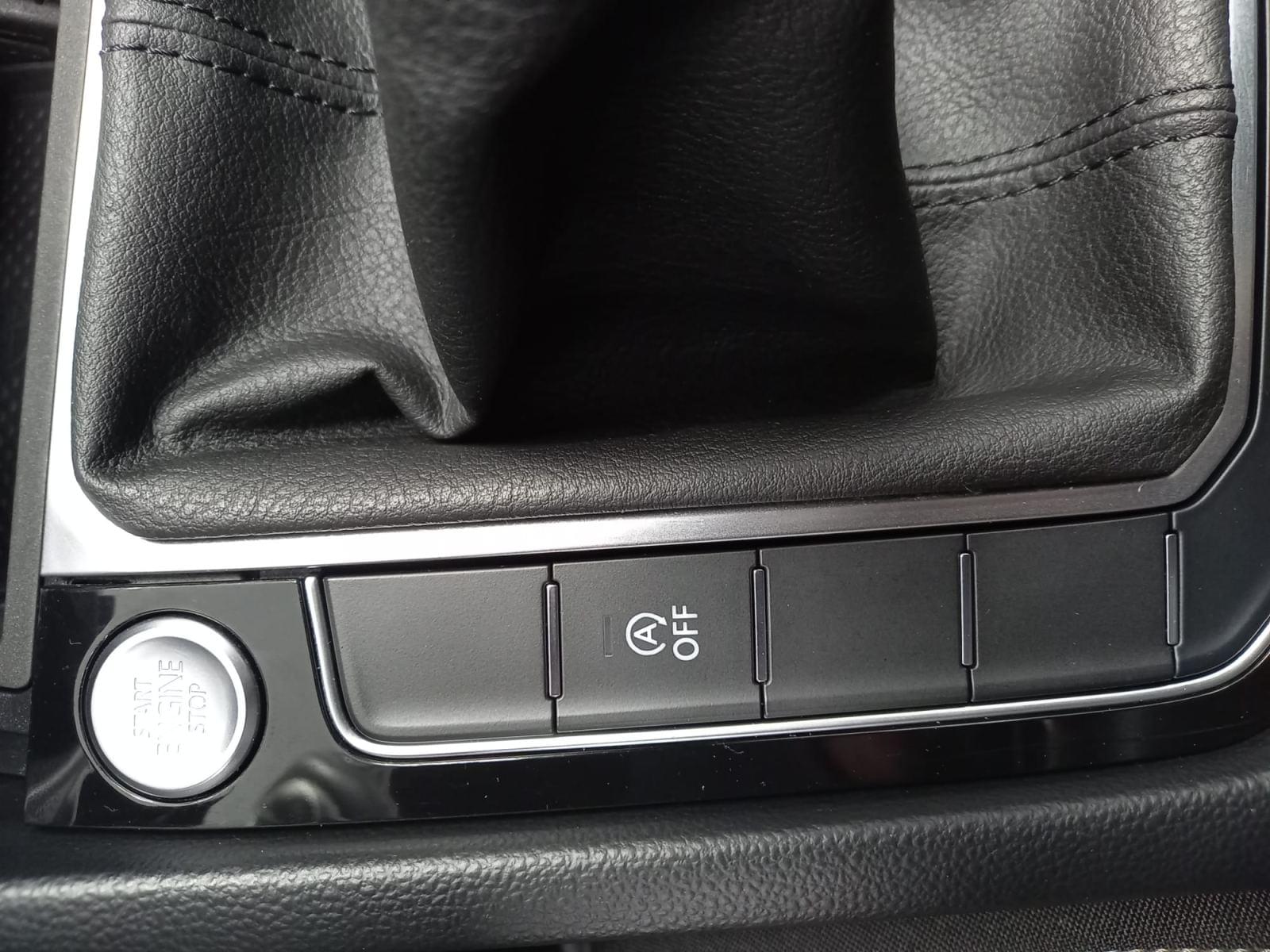 VOLKSWAGEN ARTEON 2.0 TDi SCR (EU6.2) 17