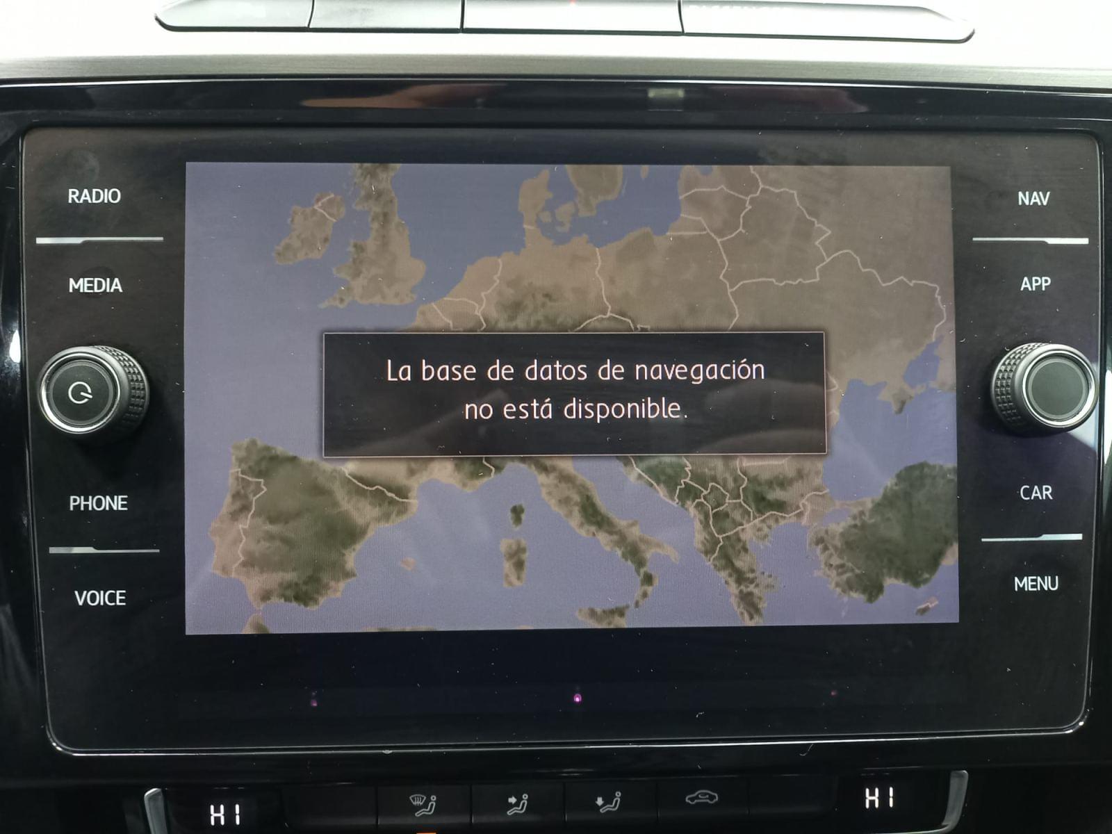 VOLKSWAGEN ARTEON 2.0 TDi SCR (EU6.2) 21