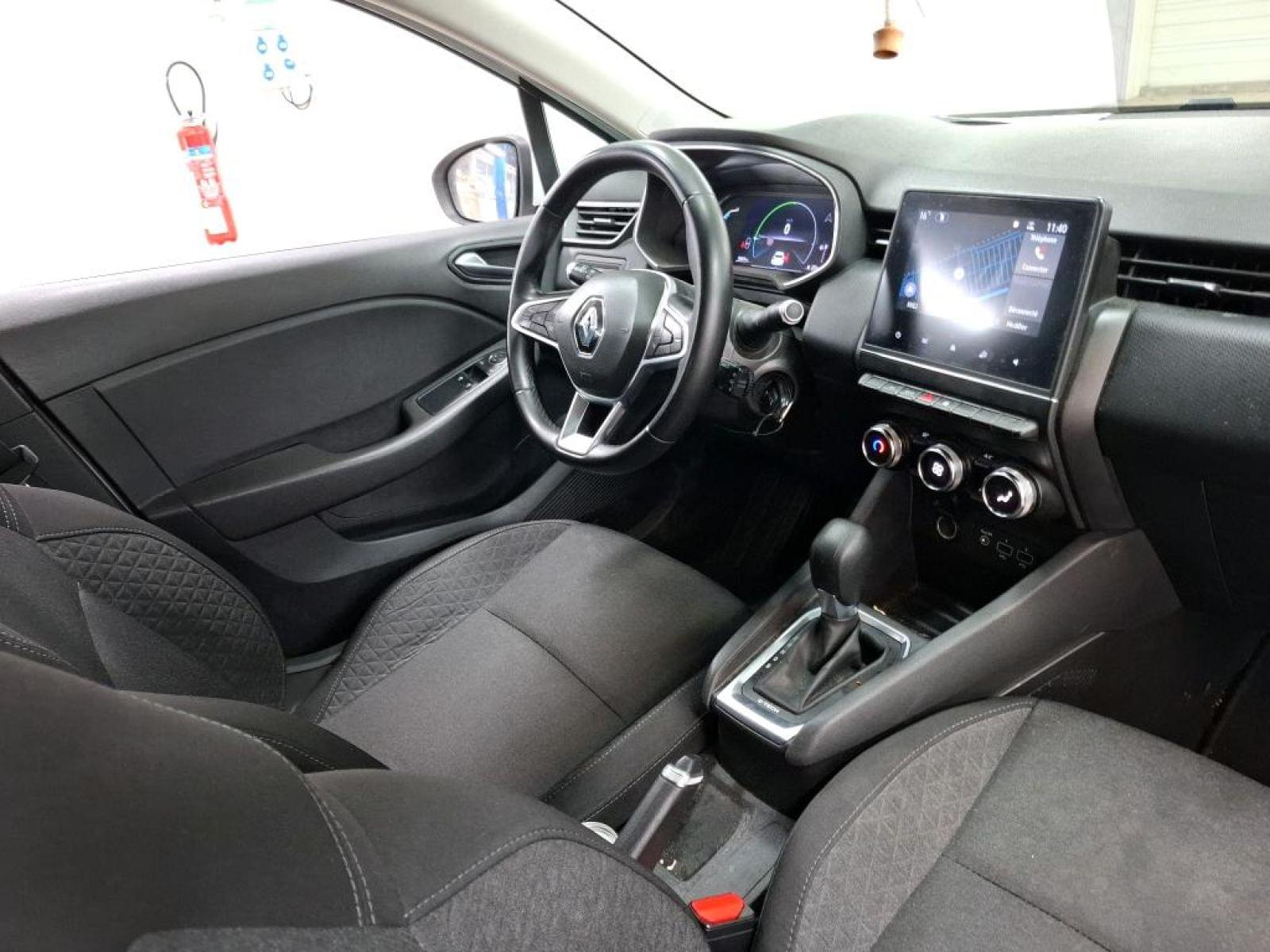 RENAULT CLIO 1.6 E-Tech hybride 140ch Business 6