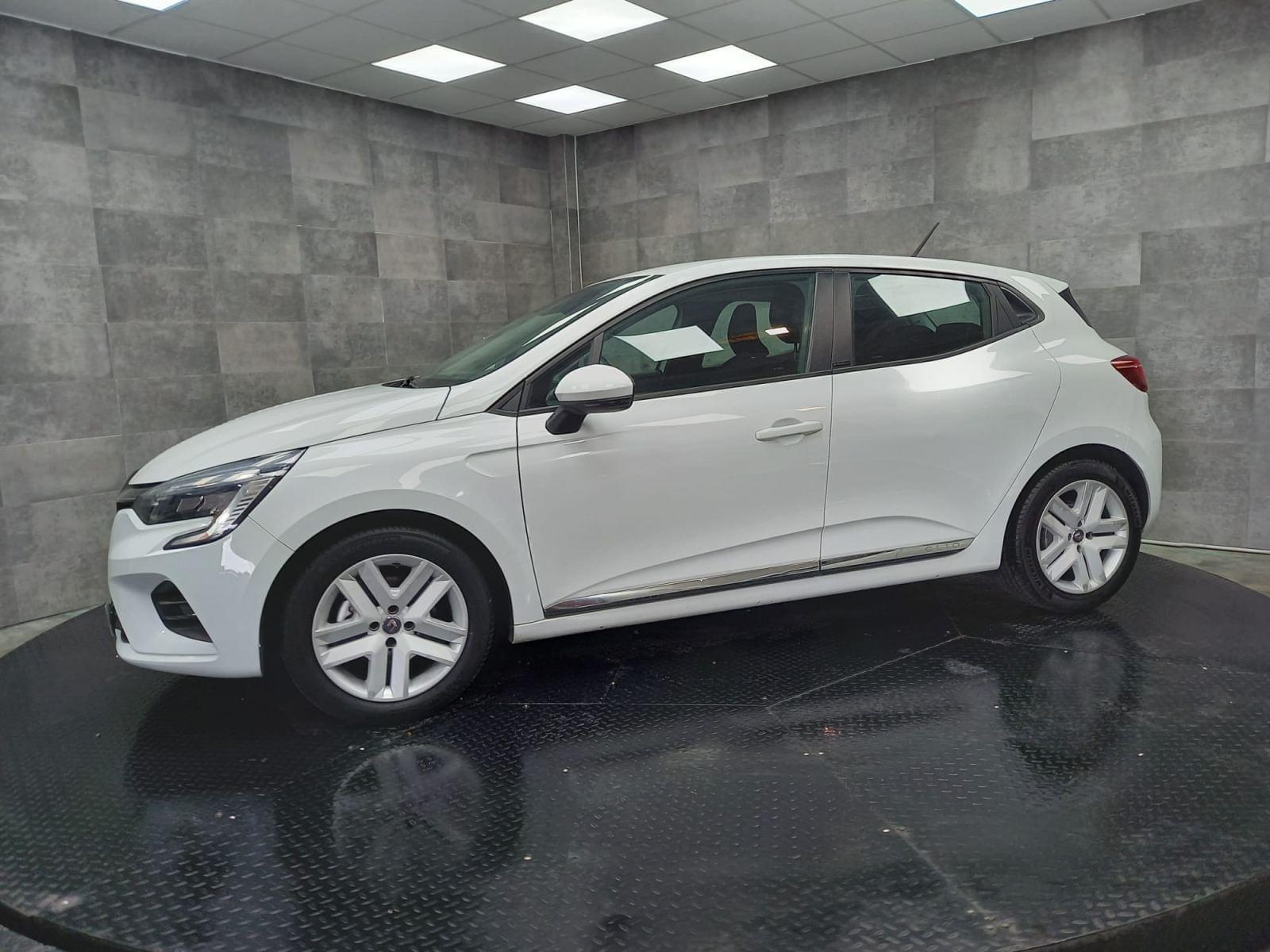 RENAULT CLIO 1.6 E-Tech 140ch Business 8