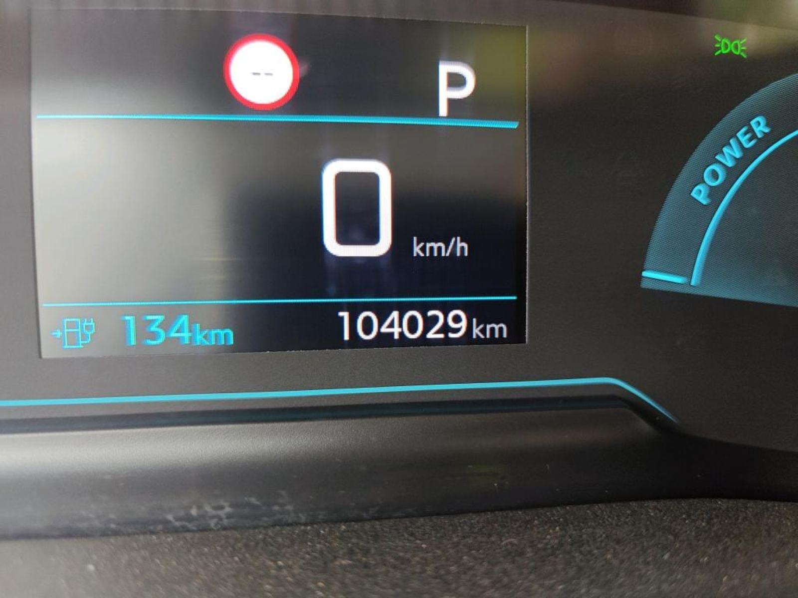 PEUGEOT 208 (E-) ACTIVE 50KWH 6