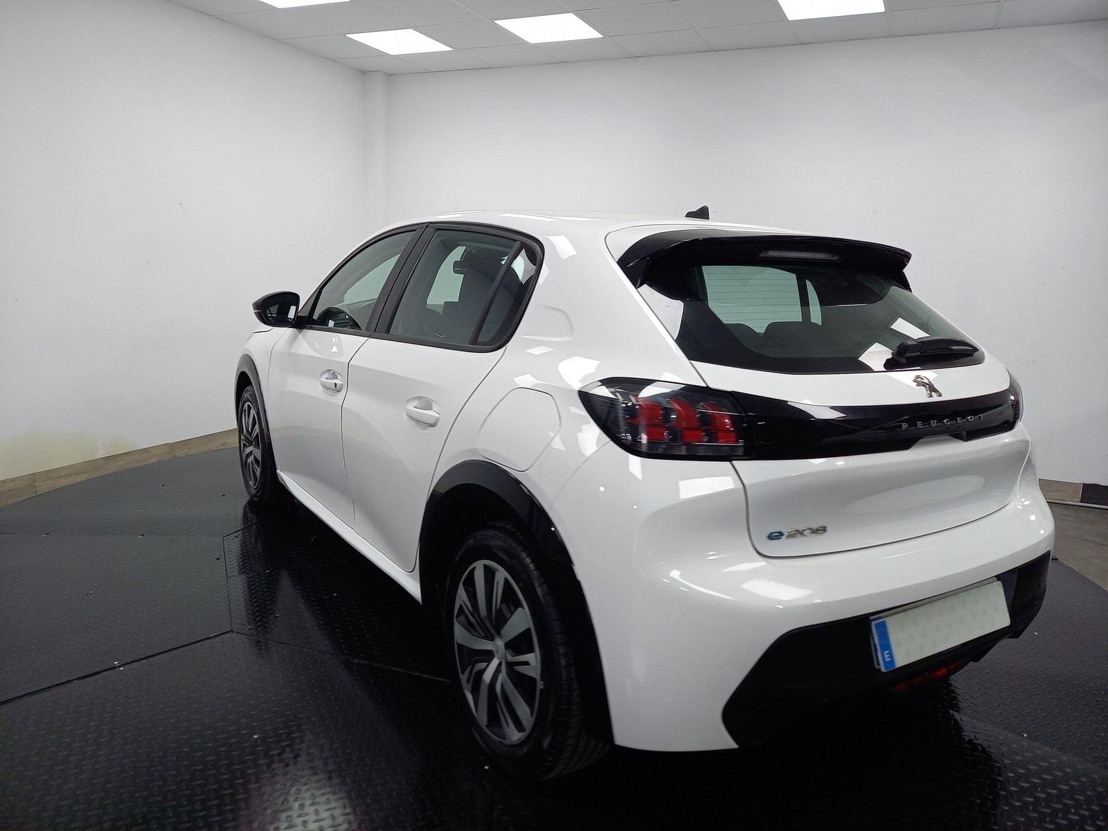 PEUGEOT 208 (E-) ACTIVE 50KWH 6 