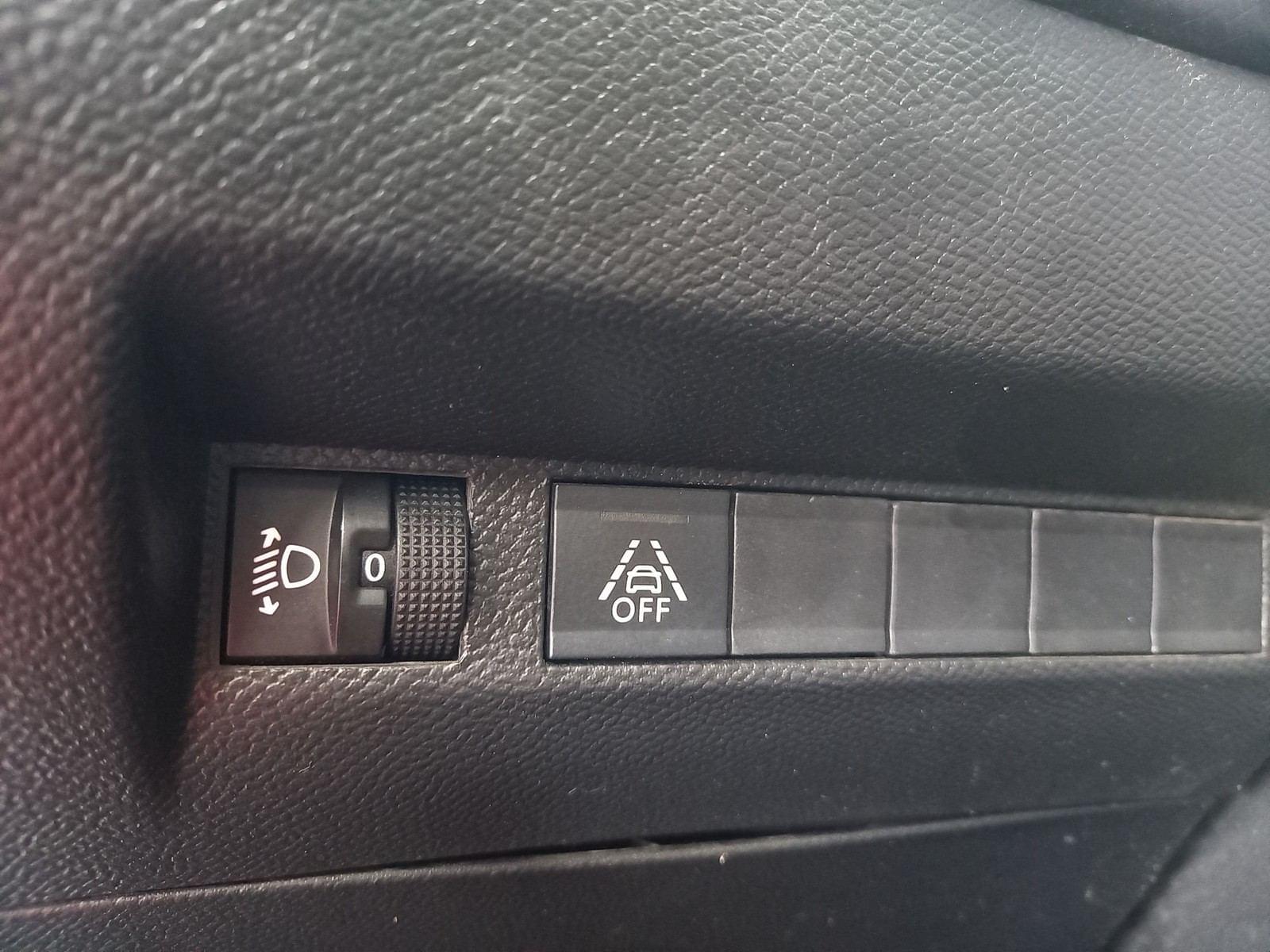 PEUGEOT 208 (E-) ACTIVE 50KWH 16 