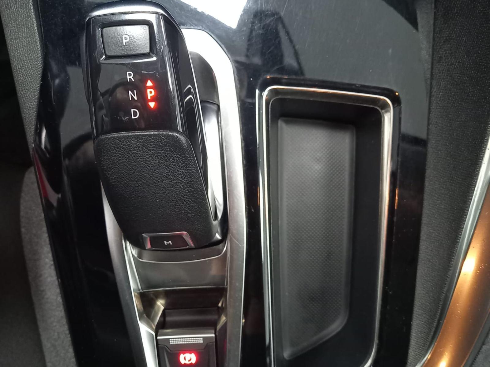 PEUGEOT 5008 1.5 BlueHDi 130ch S&S Active 5 plazas 9 