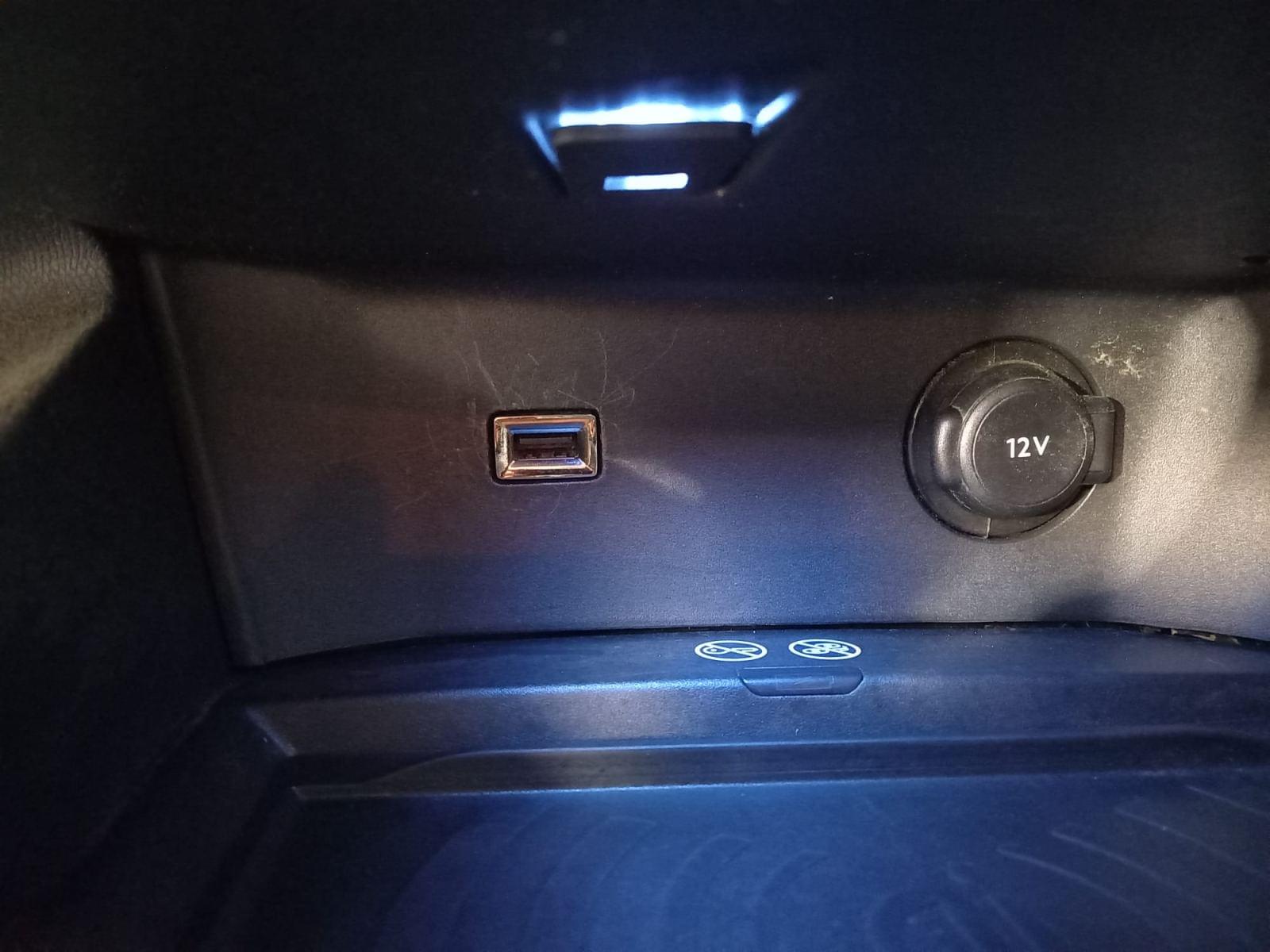 PEUGEOT 5008 1.5 BlueHDi 130ch S&S Active 5 plazas 10 