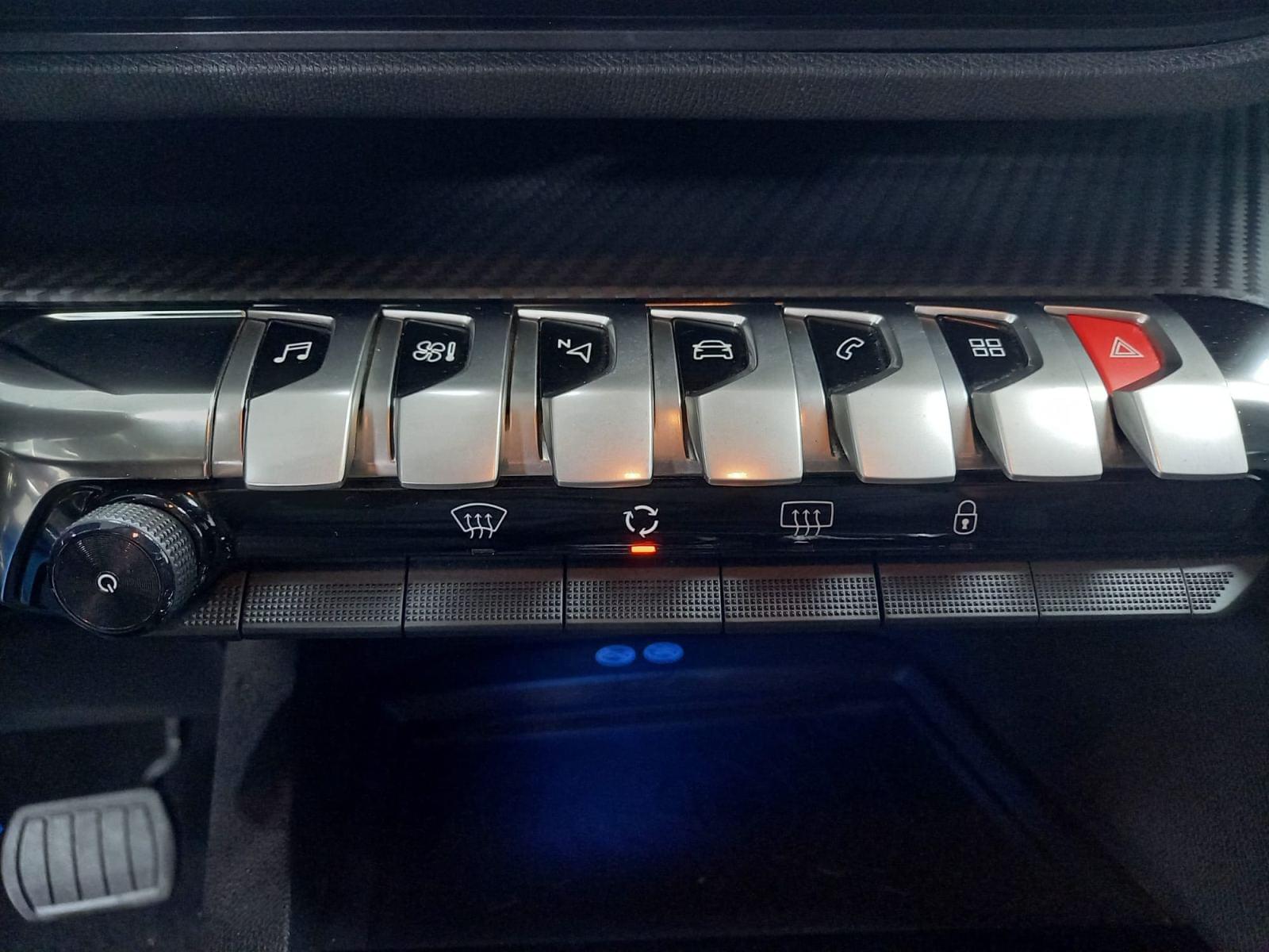 PEUGEOT 5008 1.5 BlueHDi 130ch S&S Active 5 plazas 11 