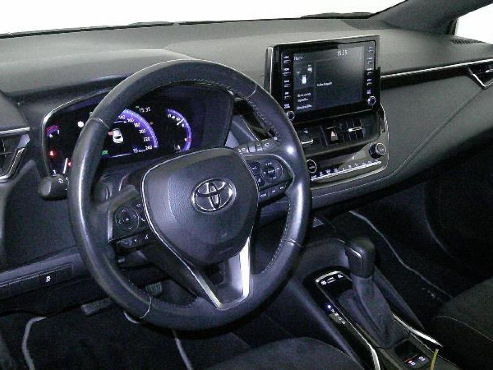 TOYOTA COROLLA 1.8 125H ACTIVE TECH E-CVT 3