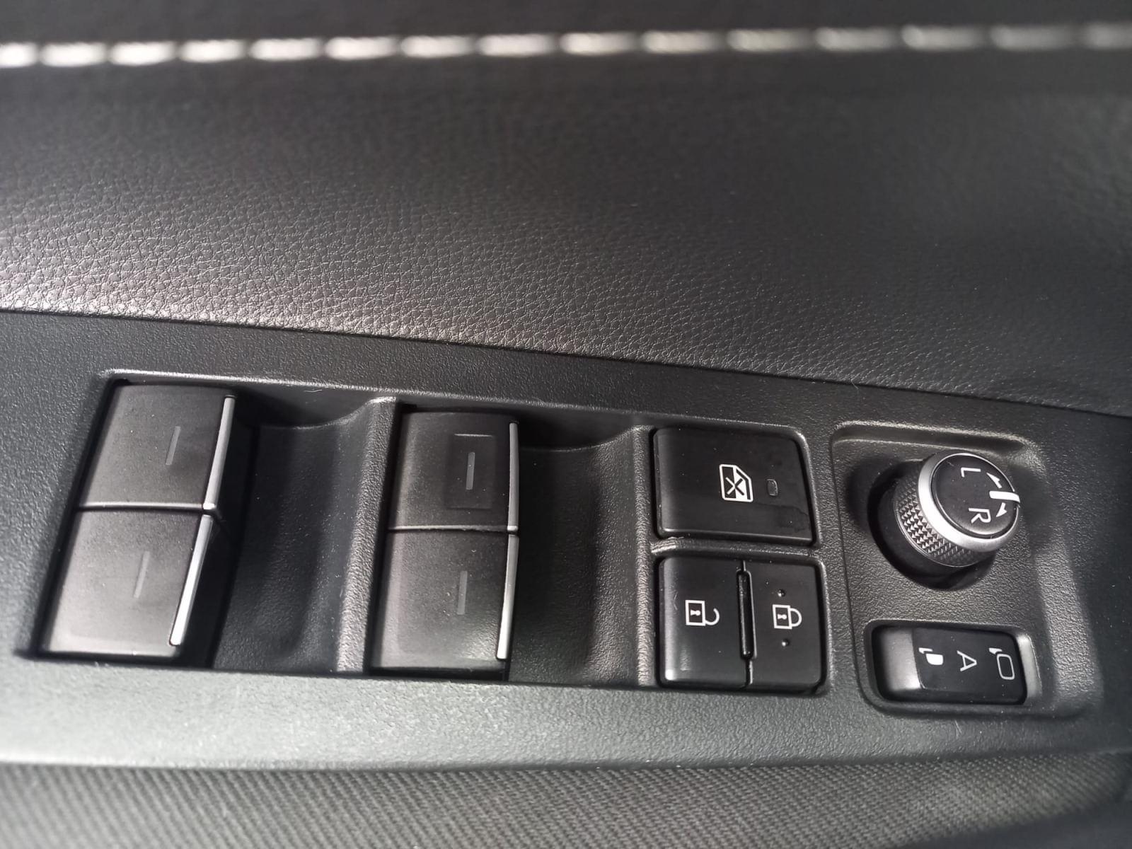 TOYOTA COROLLA 1.8 125H ACTIVE TECH E-CVT 11