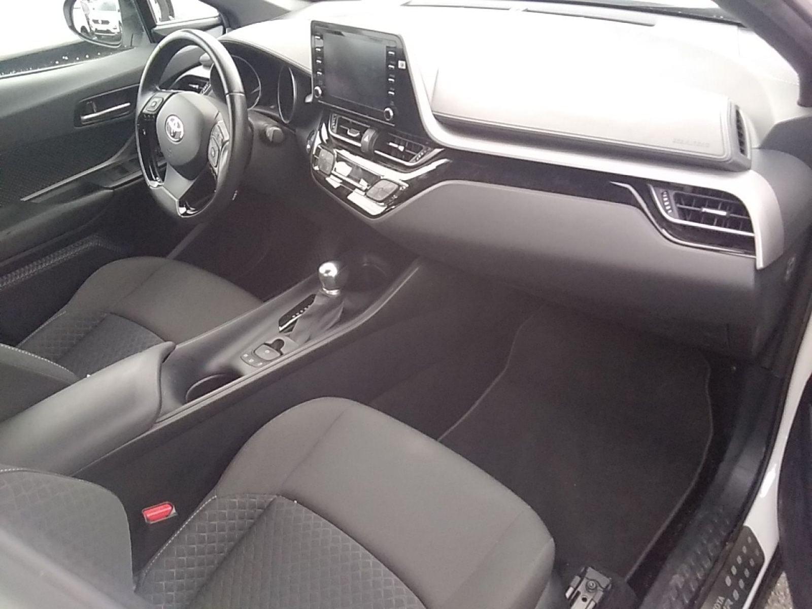 TOYOTA C-HR 1.8 125H Active 10