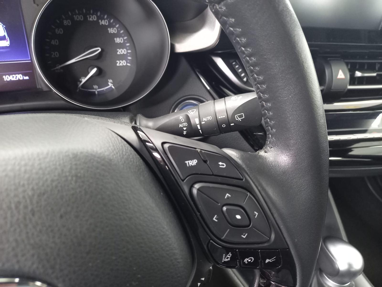 TOYOTA C-HR 1.8 125H Active 14