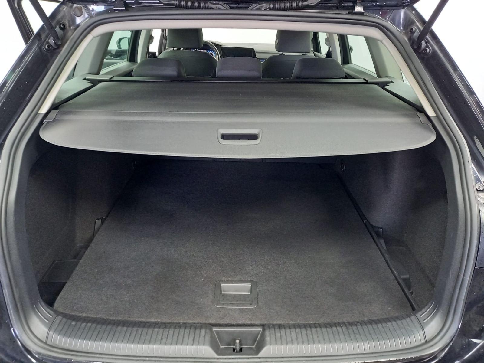 VOLKSWAGEN GOLF VARIANT VIII 1.0 ETSI 81KW DSG LIF 44 