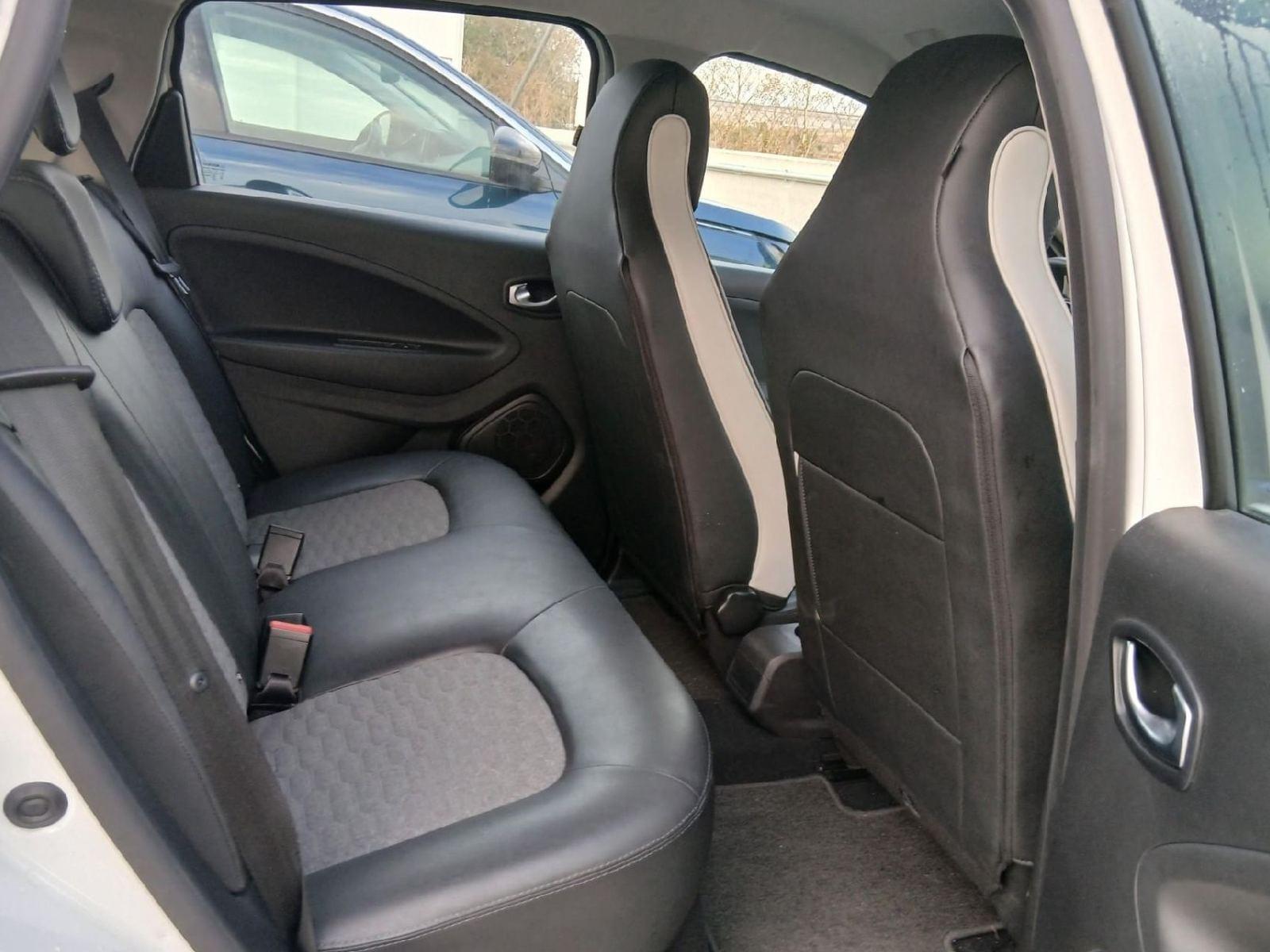 RENAULT ZOE INTENS R110 BATERÍA 50KWH EN PROPIEDAD 7