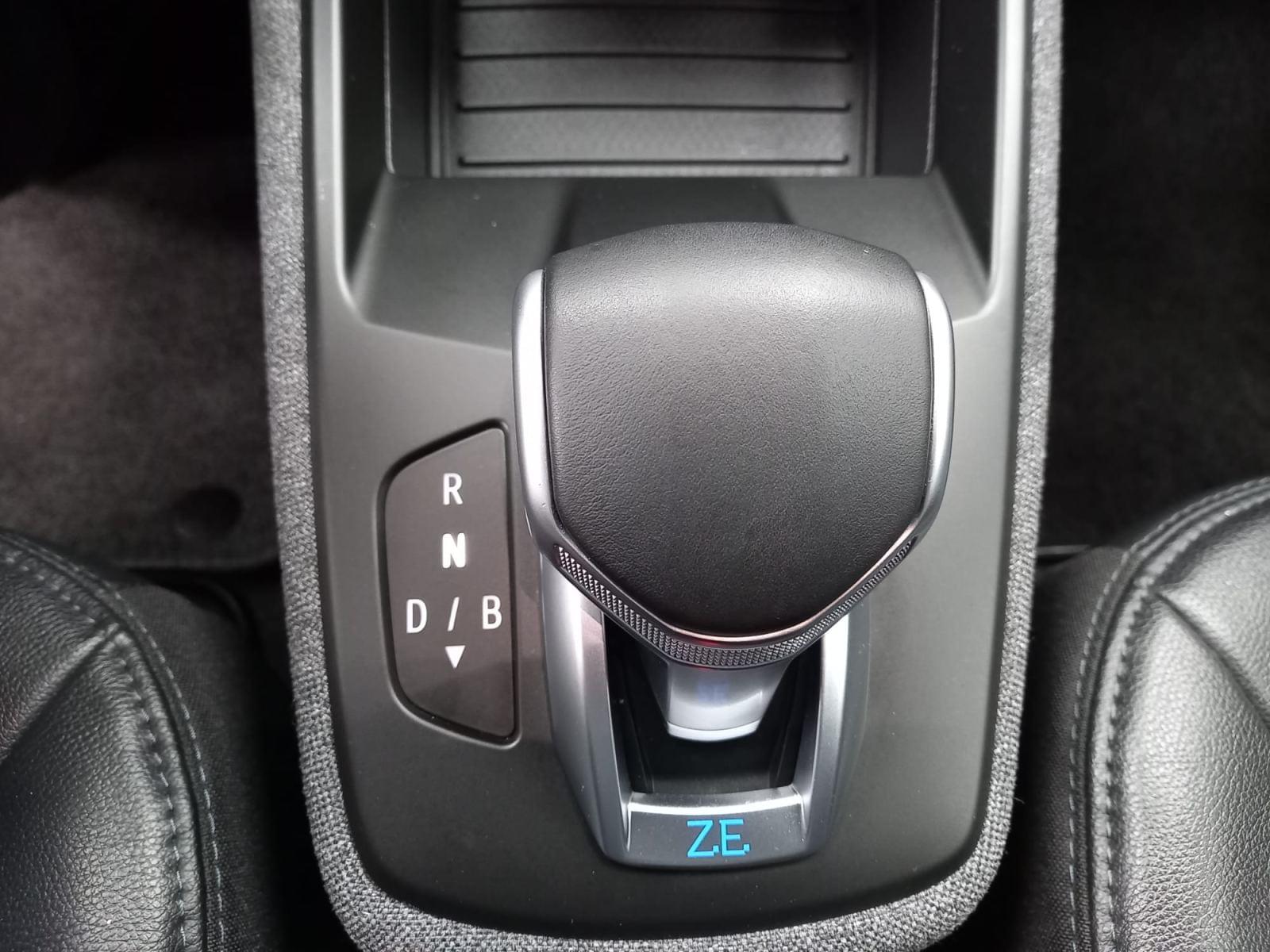 RENAULT ZOE INTENS R110 BATERÍA 50KWH EN PROPIEDAD 12 