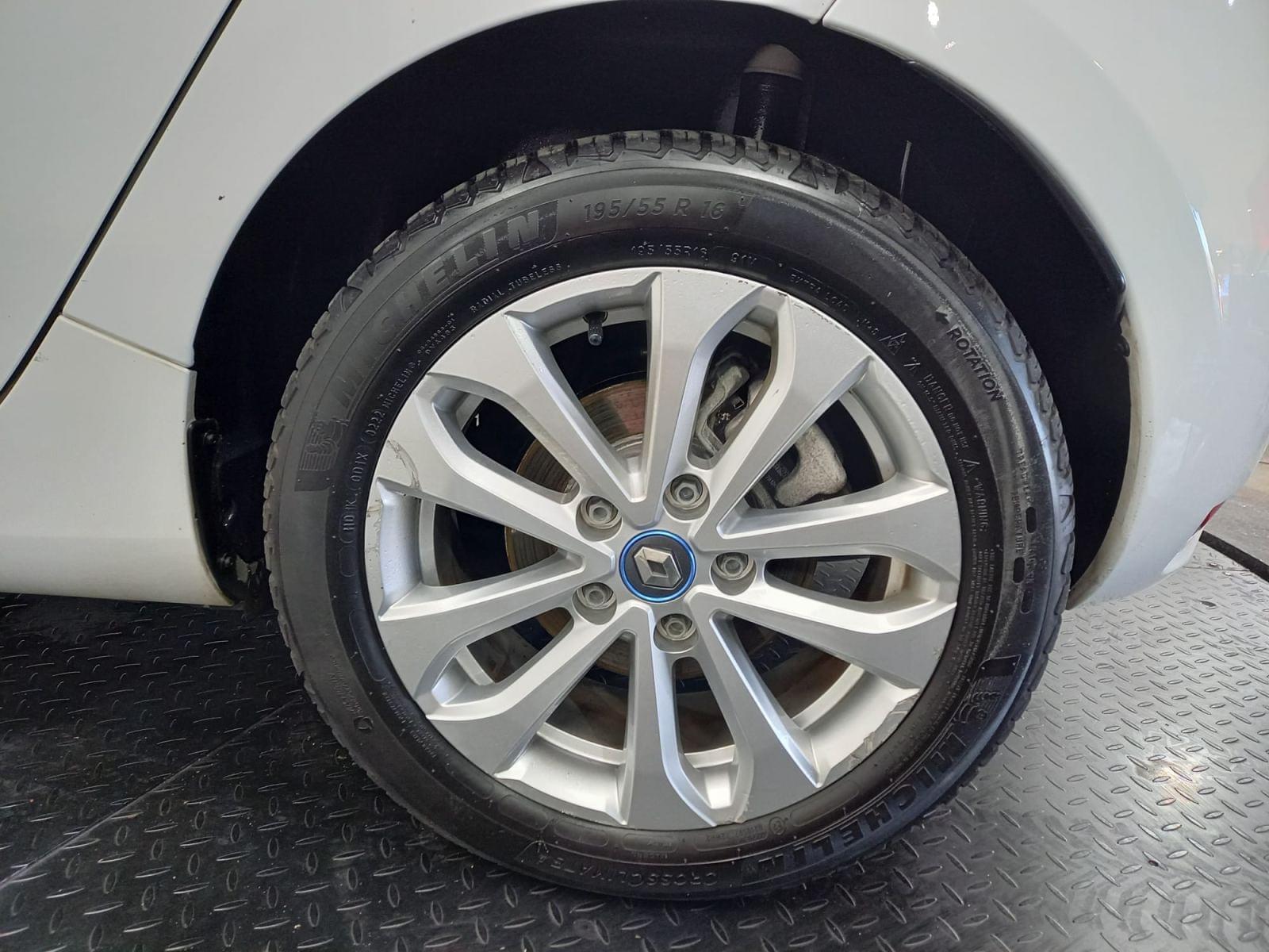 RENAULT ZOE INTENS R110 BATERÍA 50KWH EN PROPIEDAD 32 