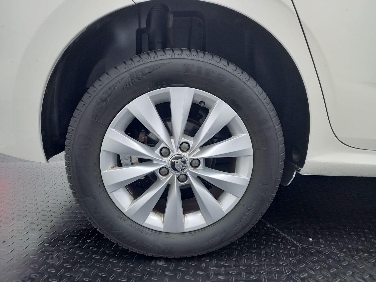 SKODA KAMIQ 1.0 TSI 81KW (110CV) DSG AMBITION 27 