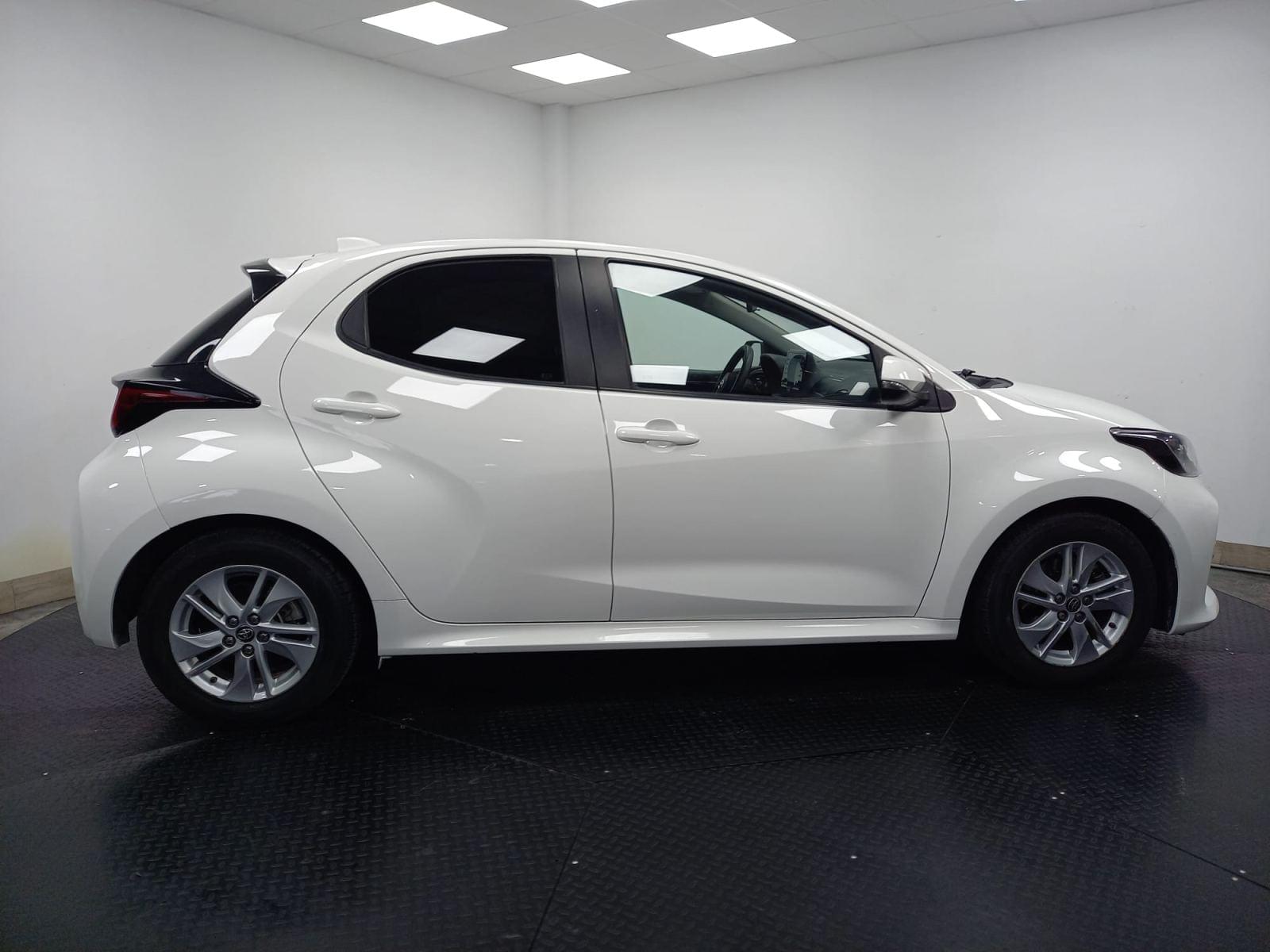 TOYOTA YARIS 1.5 120H BUSINESS PLUS 7 
