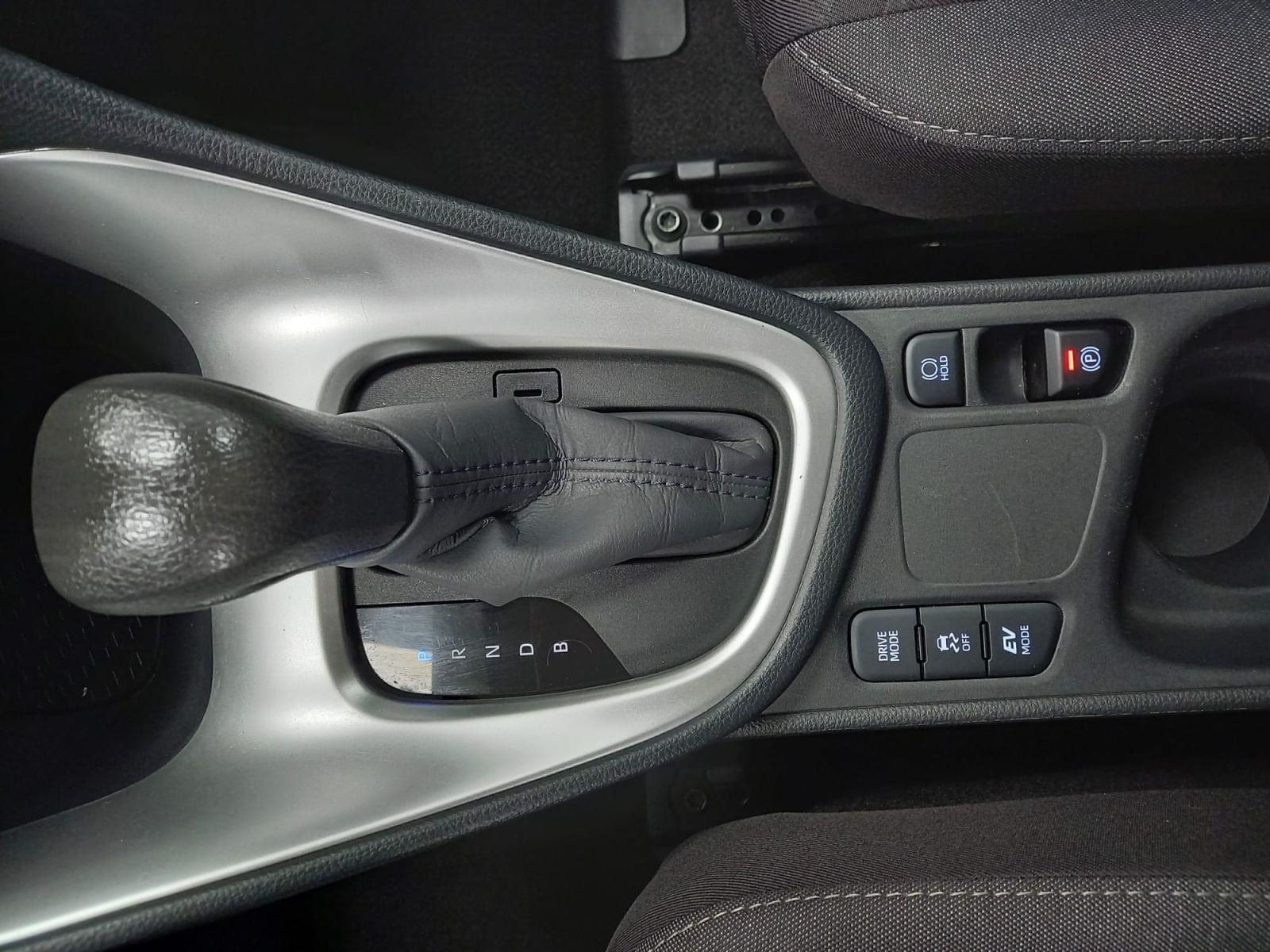 TOYOTA YARIS 1.5 120H BUSINESS PLUS 19 