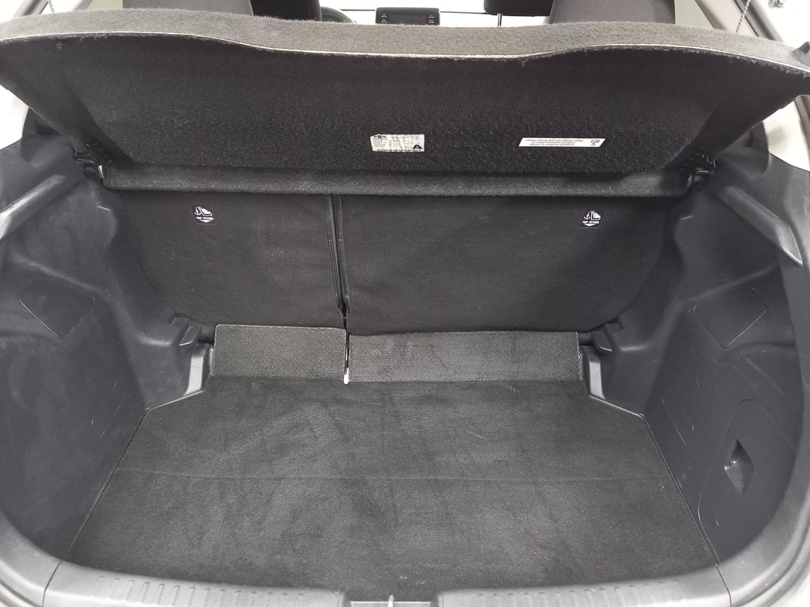 TOYOTA YARIS 1.5 120H BUSINESS PLUS 34 