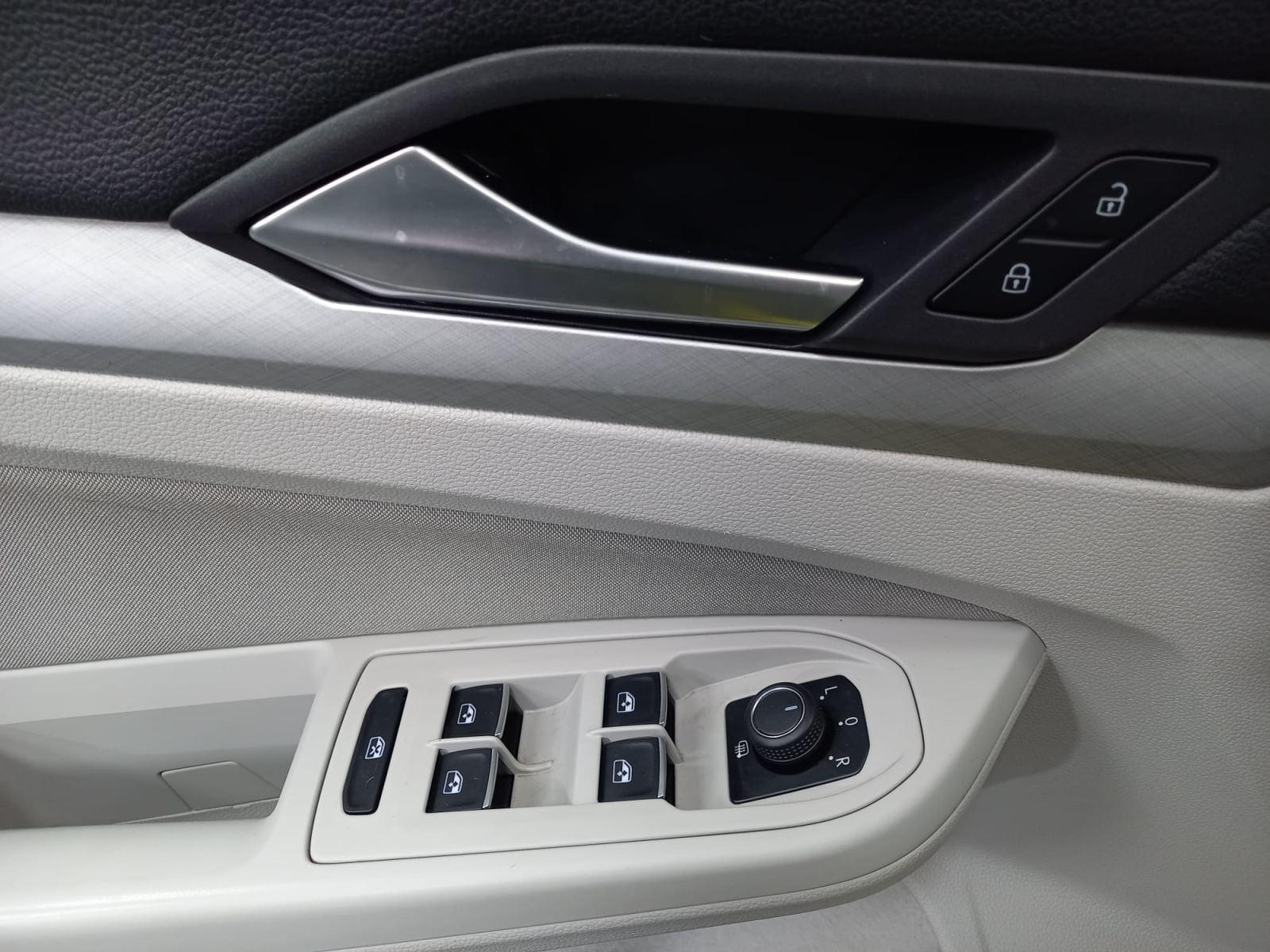 VOLKSWAGEN GOLF VIII 1.5 eTSI Life OPF DSG 29 