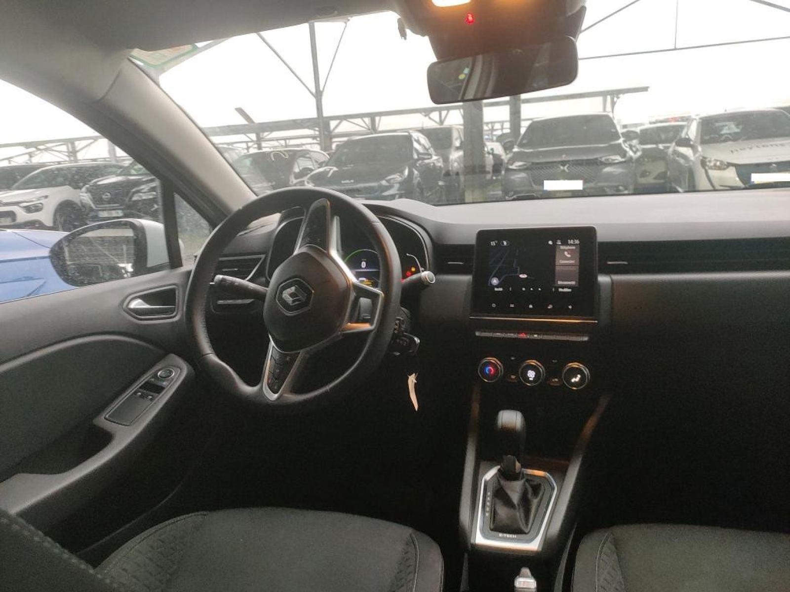 RENAULT CLIO 1.6 E-Tech hybride 140ch Business 3
