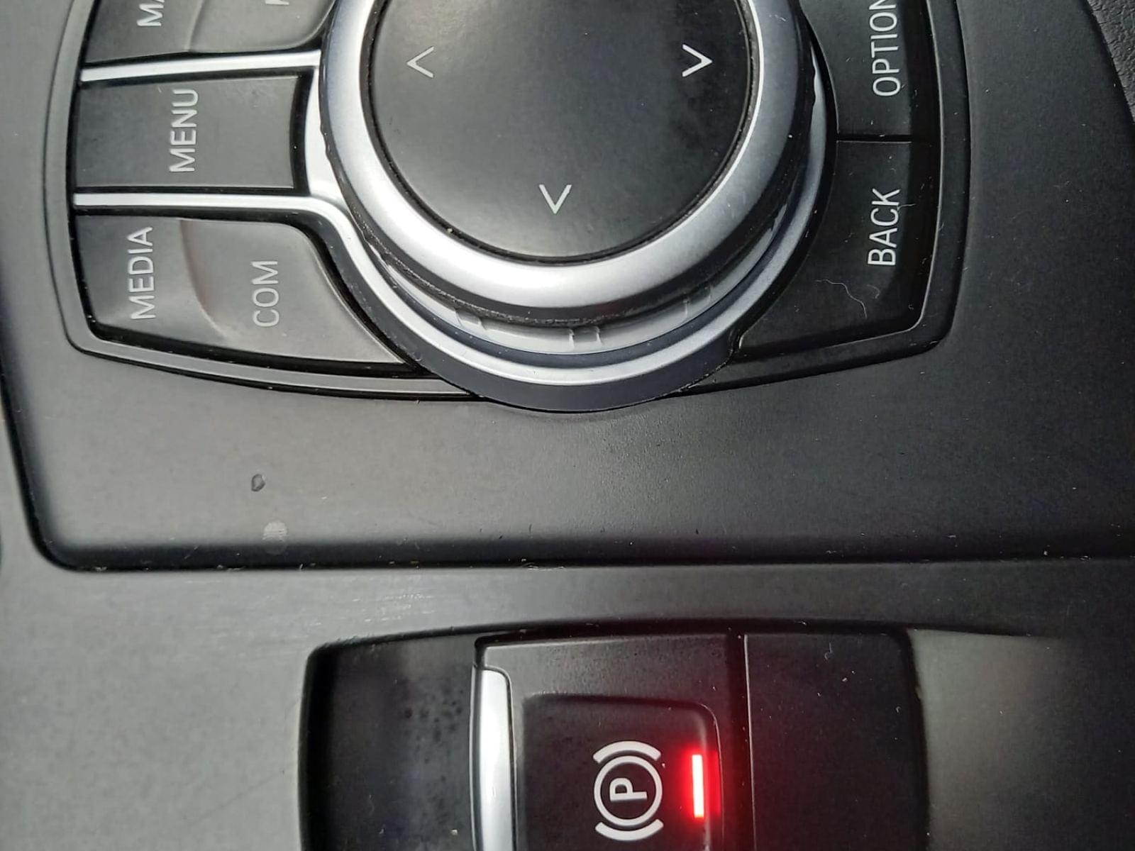 BMW X1 XDRIVE 25E 18 