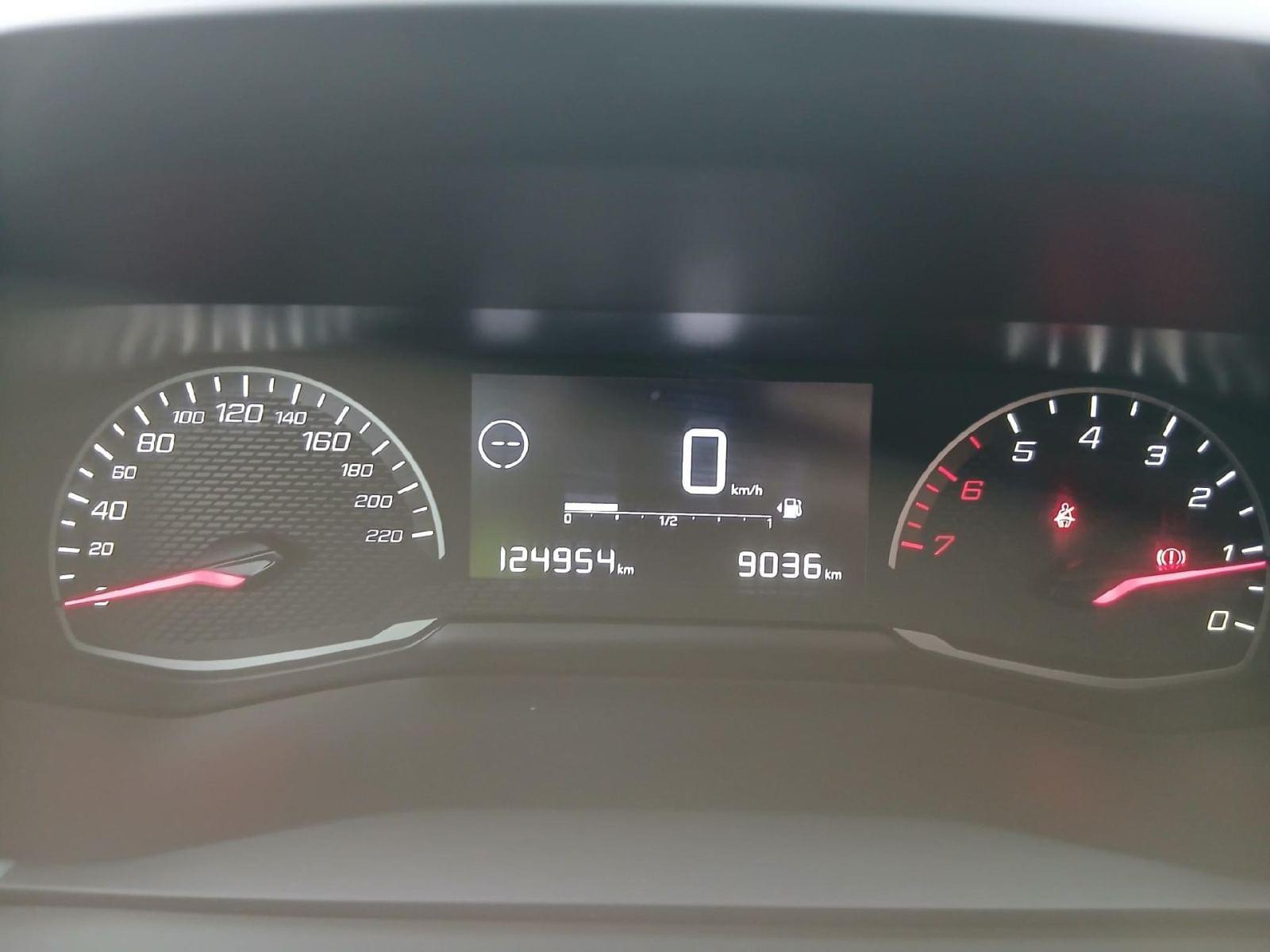 PEUGEOT 2008 ACTIVE BLUEHDI 81KW (110CV) 4