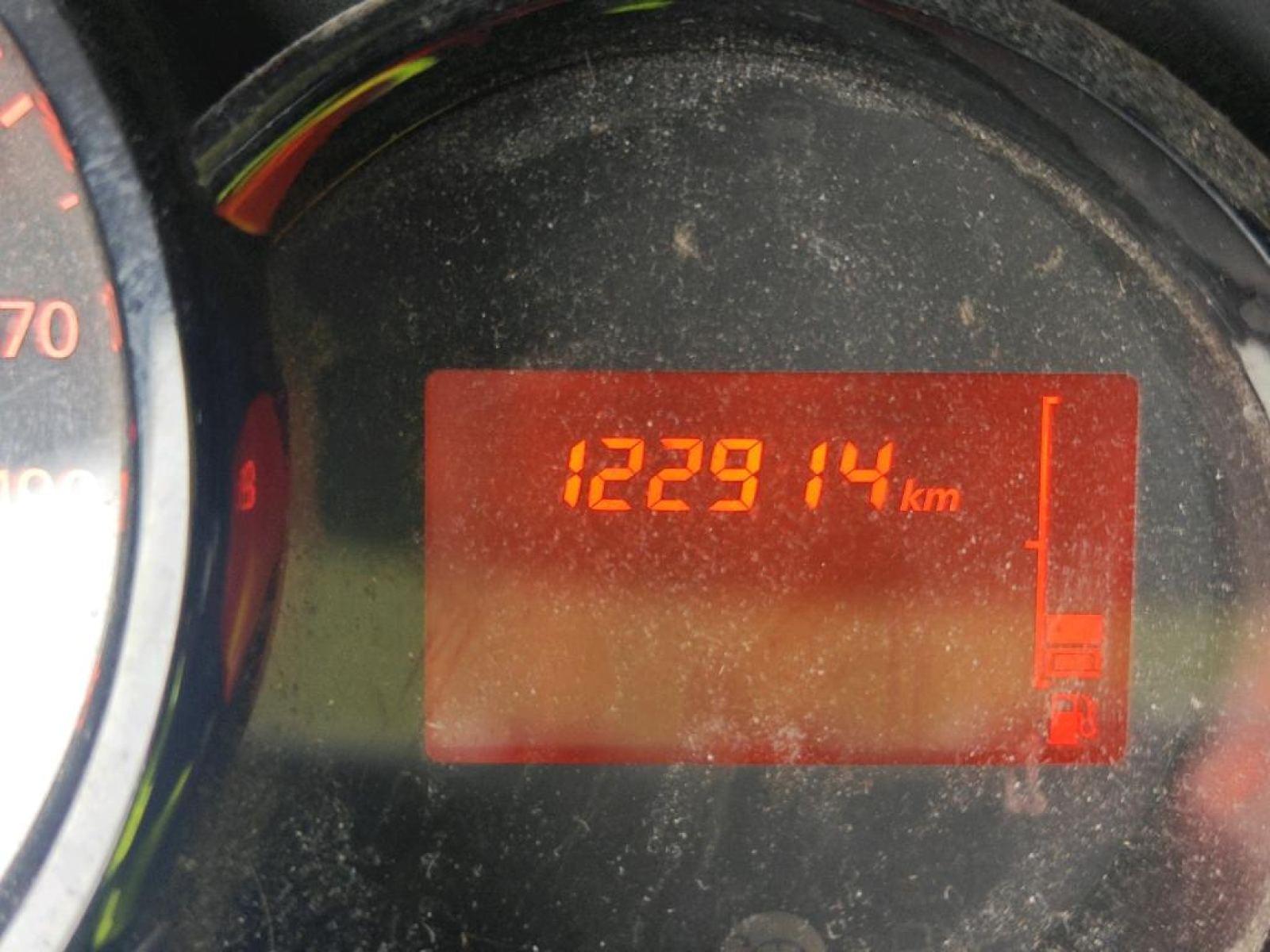 DACIA DOKKER ESSENTIAL BLUE DCI 70KW (95CV) 4