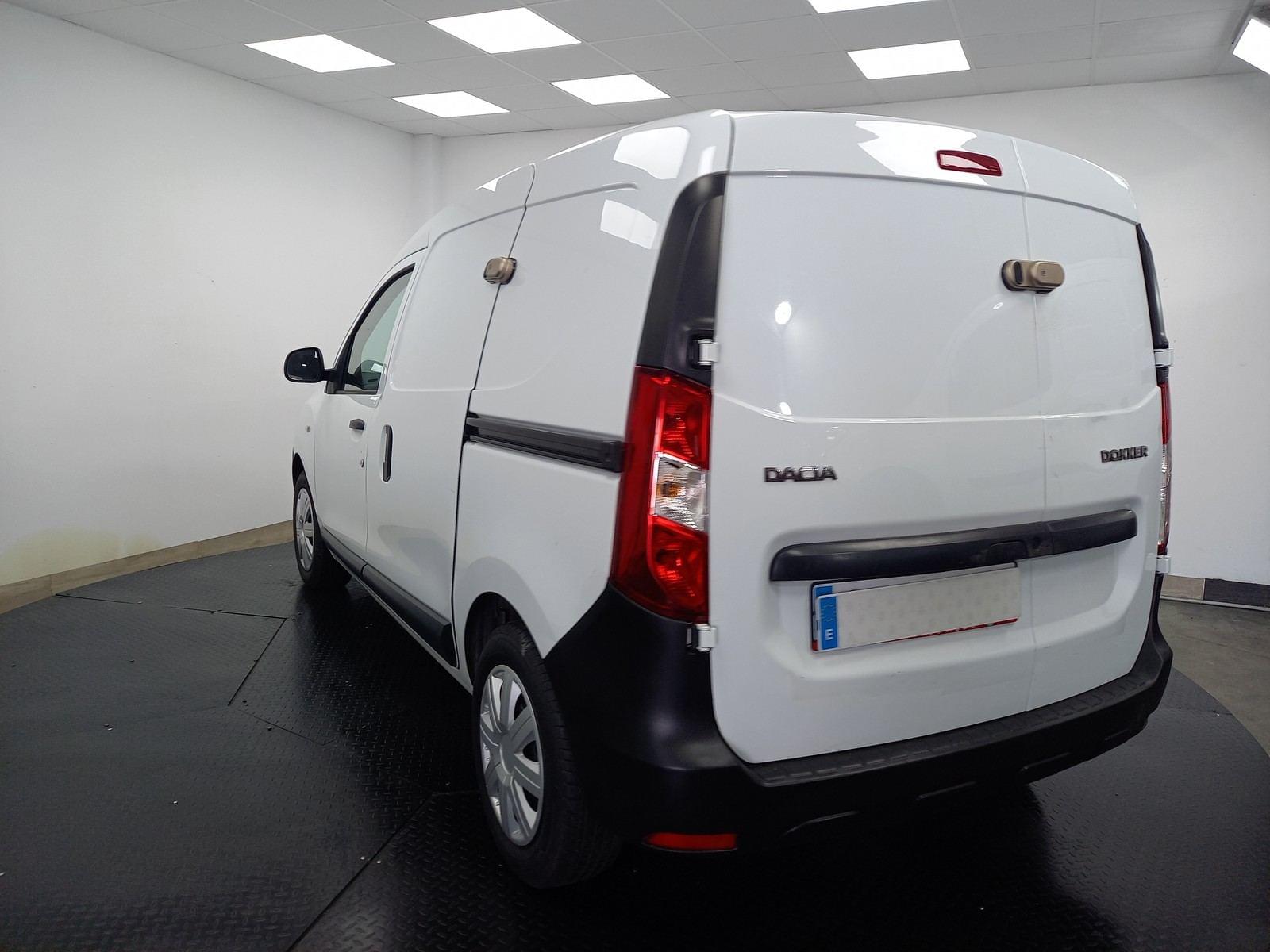 DACIA DOKKER ESSENTIAL BLUE DCI 70KW (95CV) 6