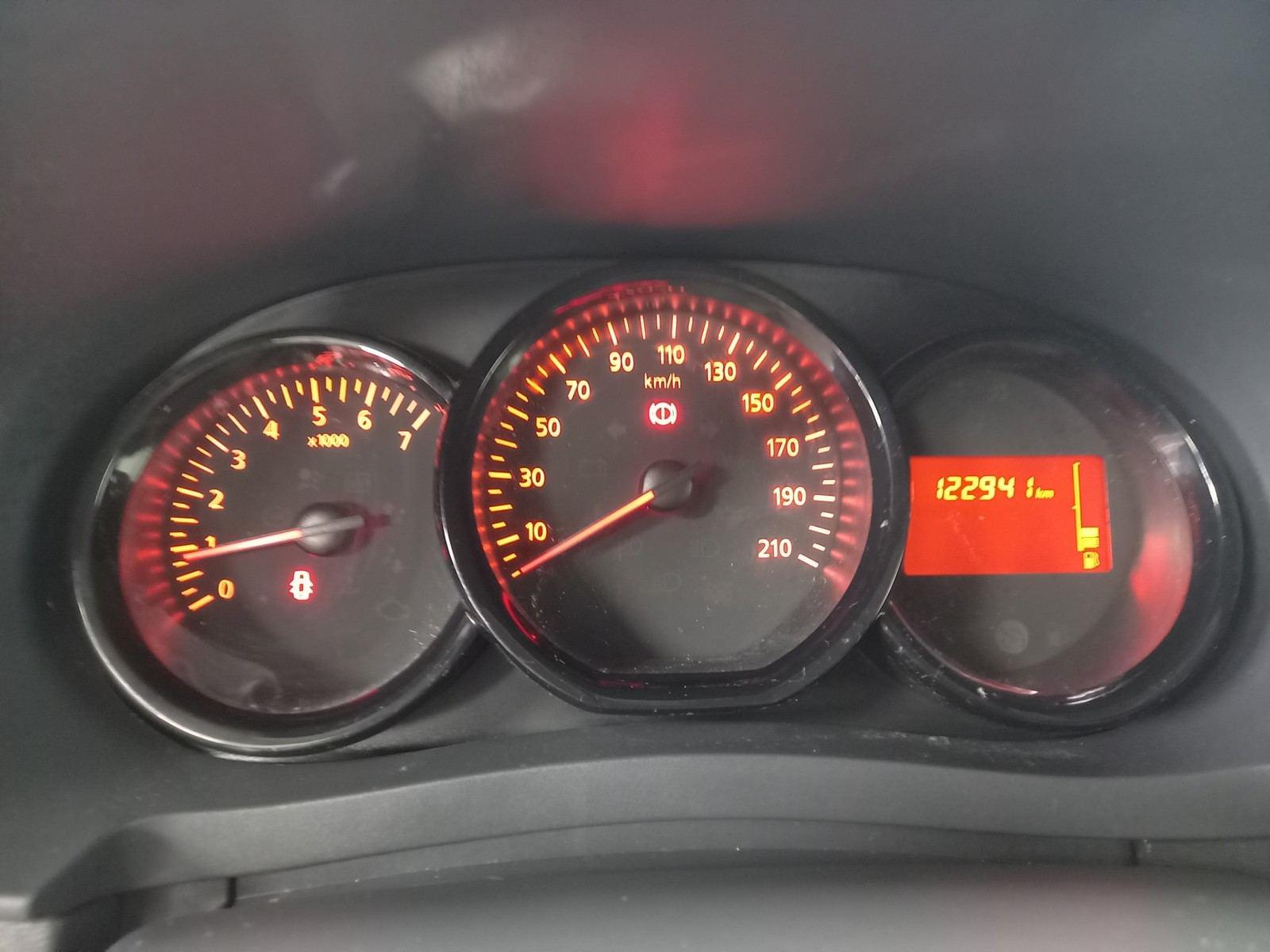 DACIA DOKKER ESSENTIAL BLUE DCI 70KW (95CV) 11