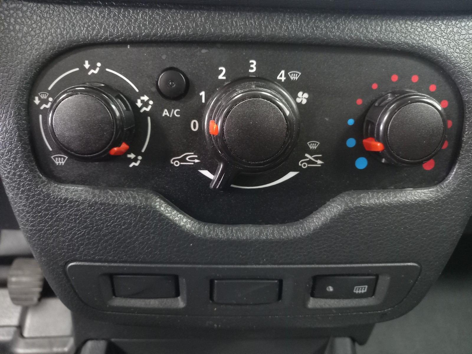 DACIA DOKKER ESSENTIAL BLUE DCI 70KW (95CV) 13