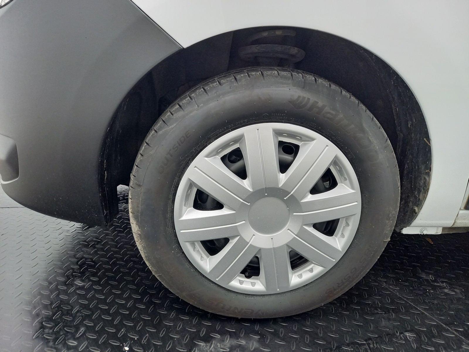 DACIA DOKKER ESSENTIAL BLUE DCI 70KW (95CV) 24