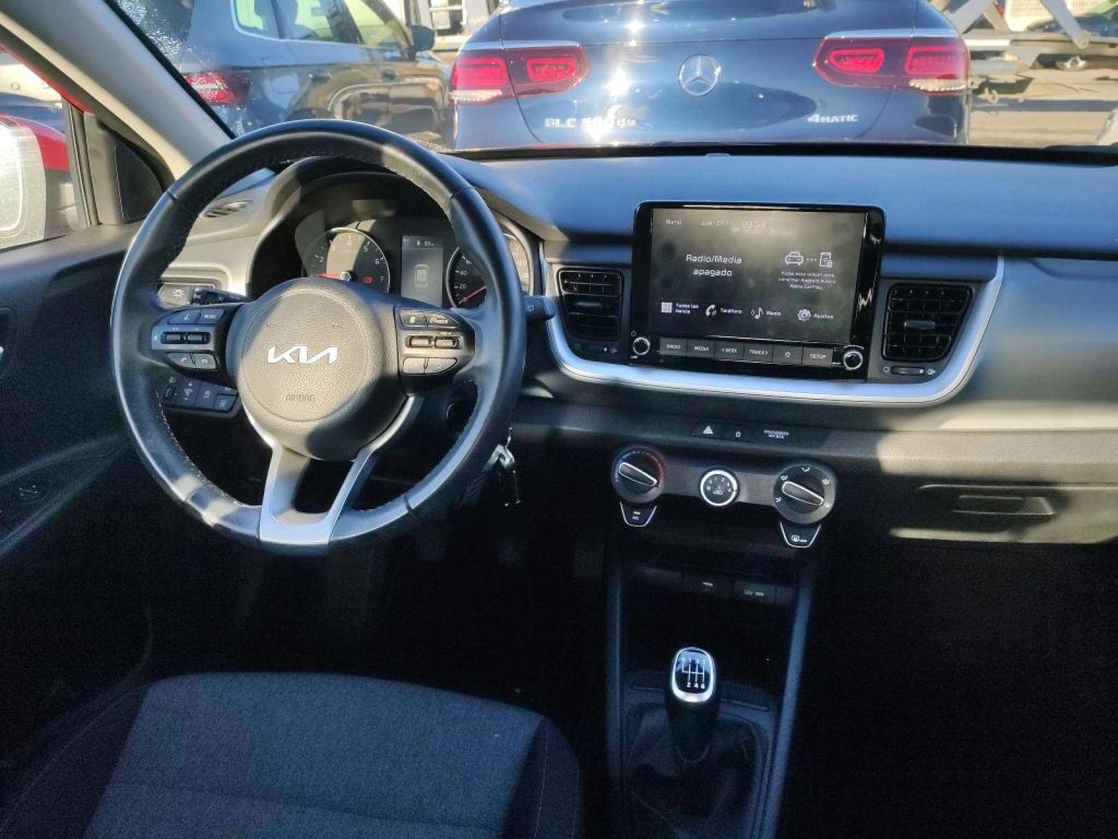 KIA STONIC 1.0 T-GDI 74KW (100CV) MHEV IMT CONCEPT 3