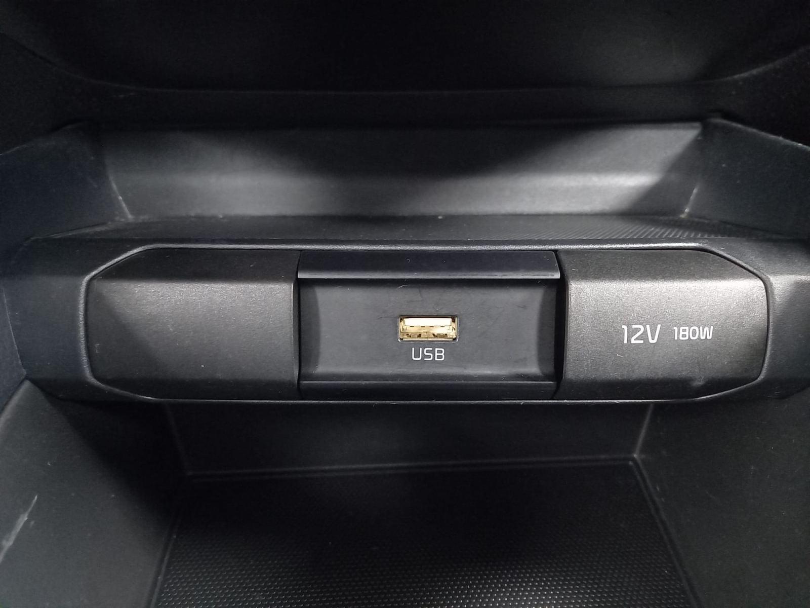 KIA STONIC 1.0 T-GDI 74KW (100CV) MHEV IMT CONCEPT 23 