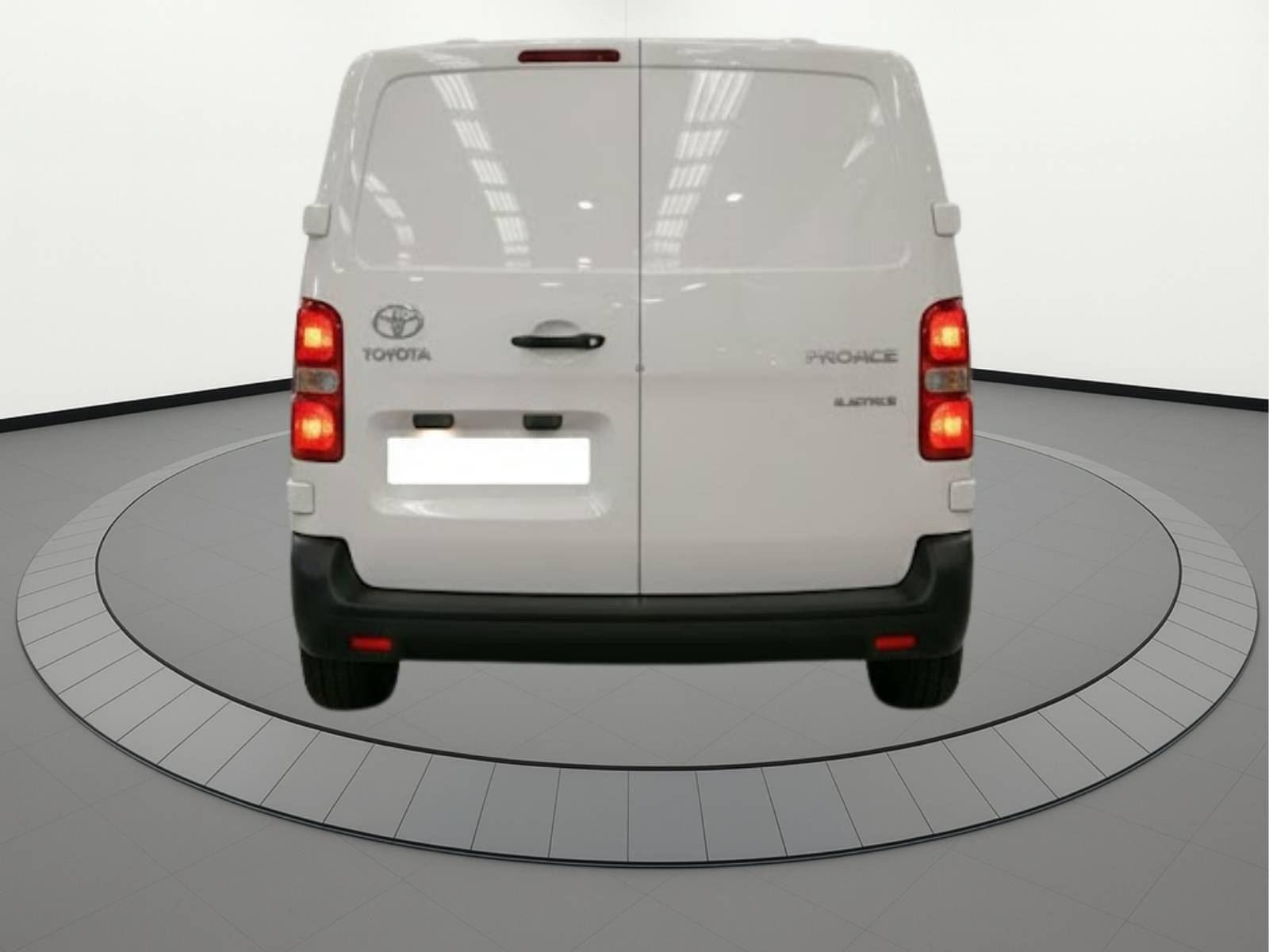 TOYOTA PROACE 75KWH GX L1 4